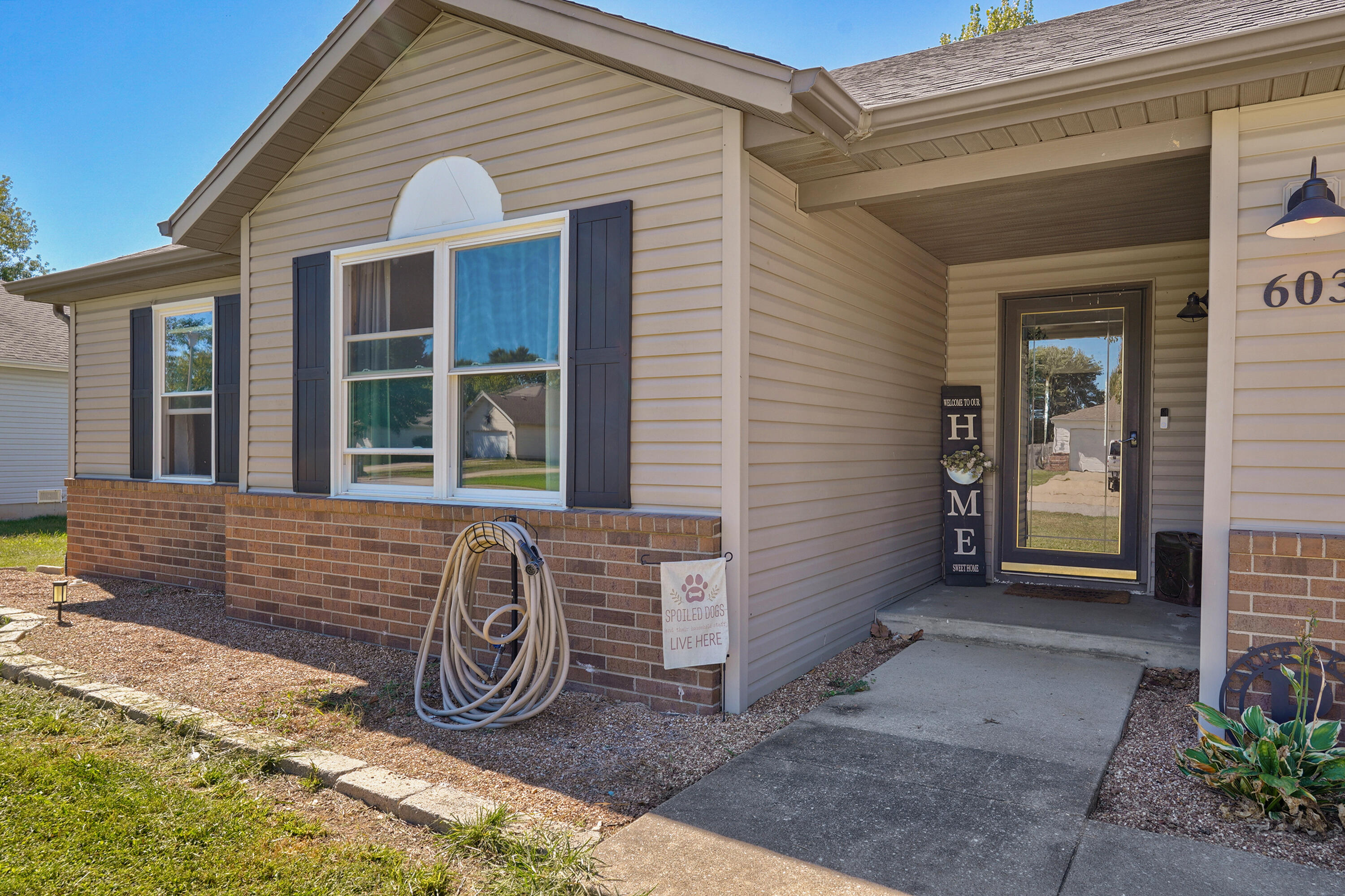603 South Sunmeadow Drive Property Photo 4