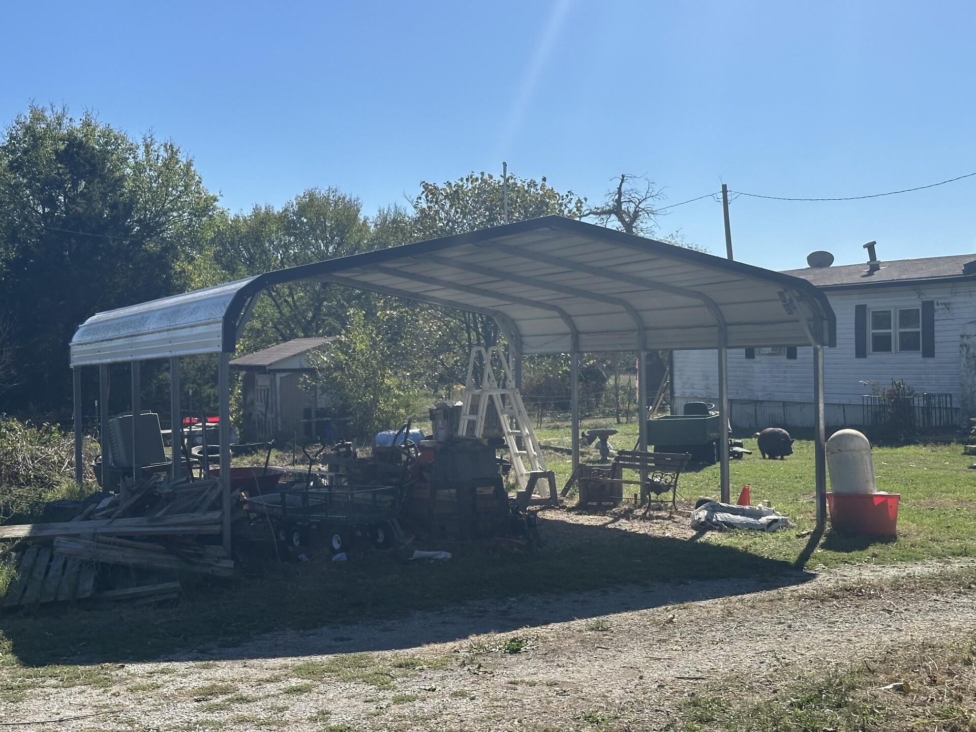 7664 Highway E Property Photo 3