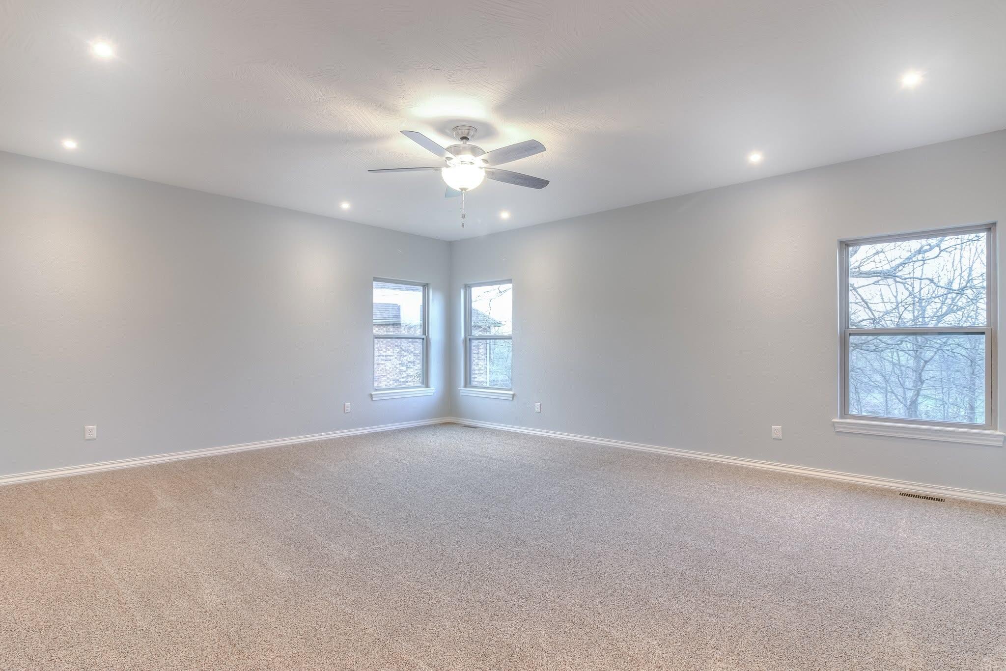 11902 West Farm Road 94 Property Photo 12