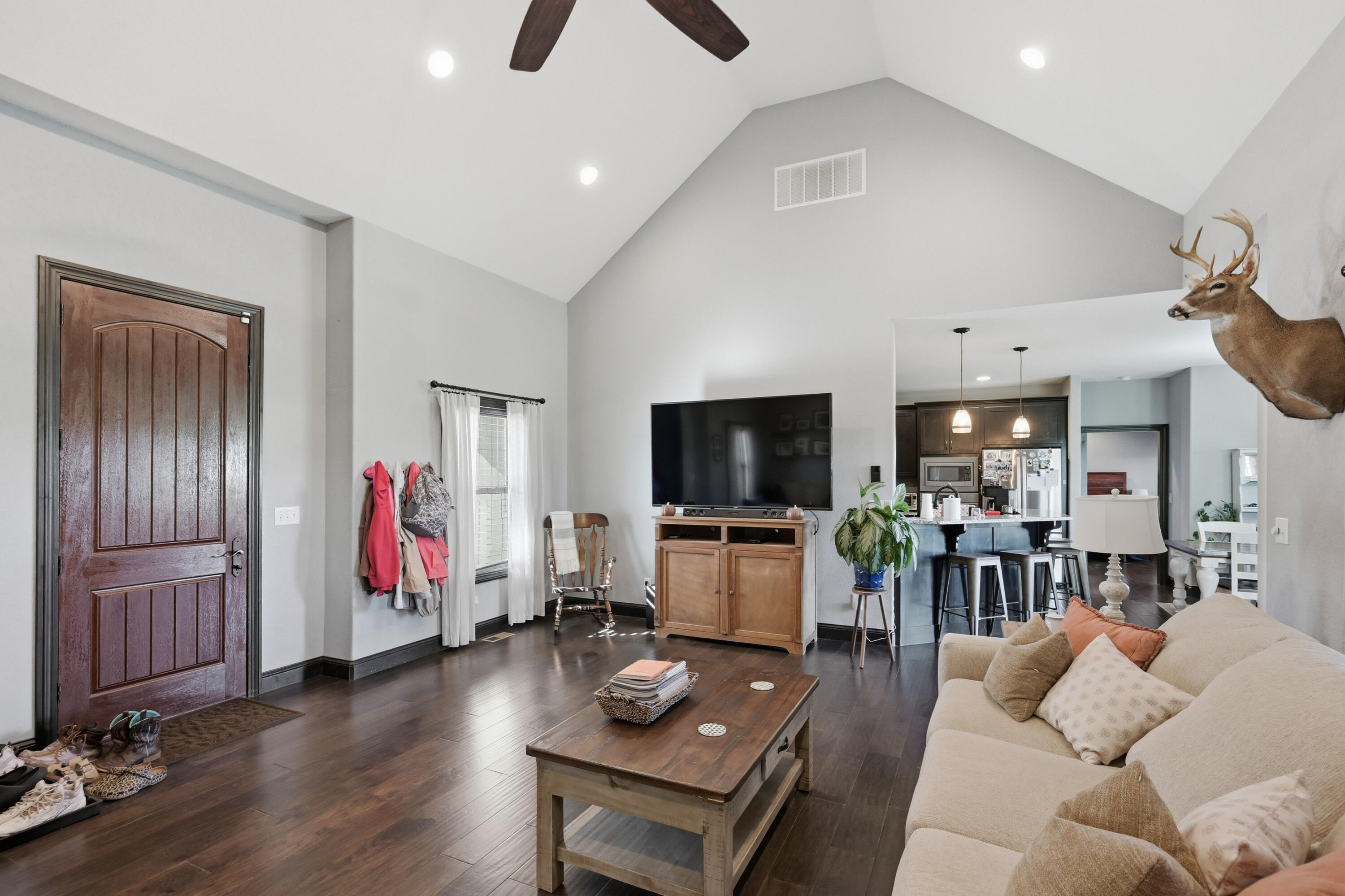 8161 Falcon Road Property Photo 10