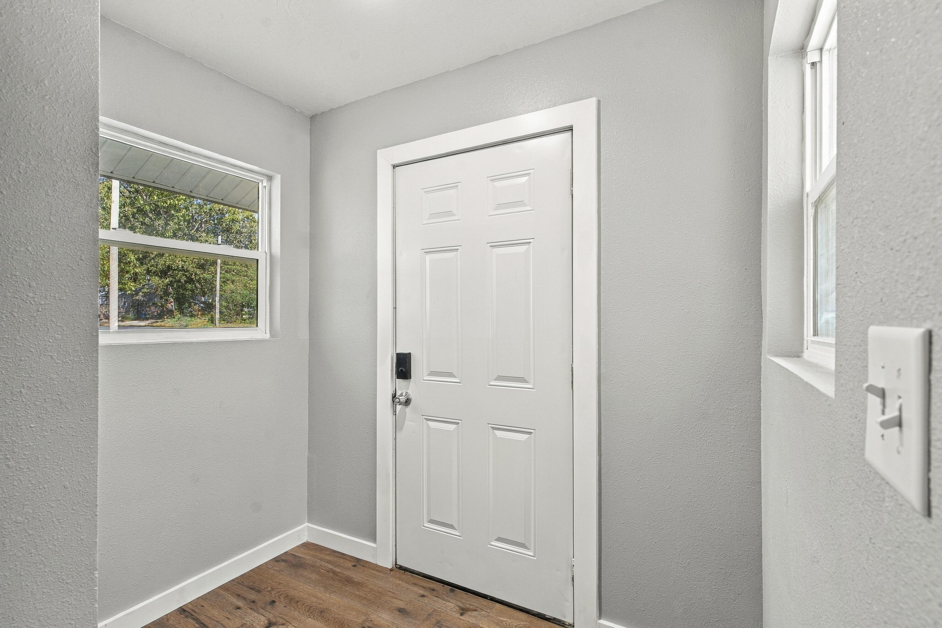 1313 North Clifton Avenue Property Photo 5