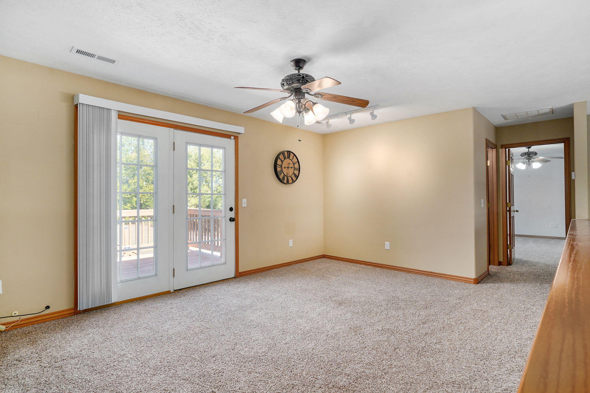 1519 East 515th Road Property Photo 28