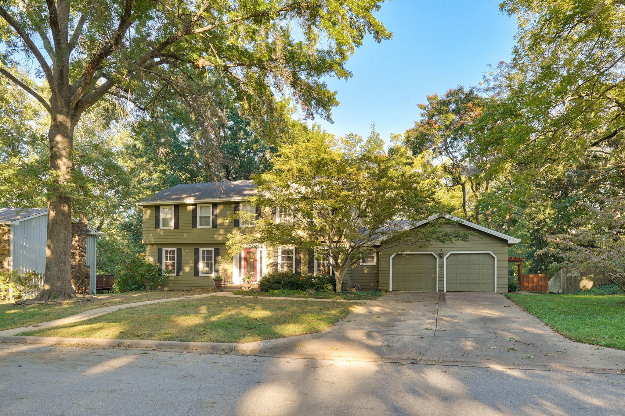 2926 South Versailles Avenue Property Photo 1