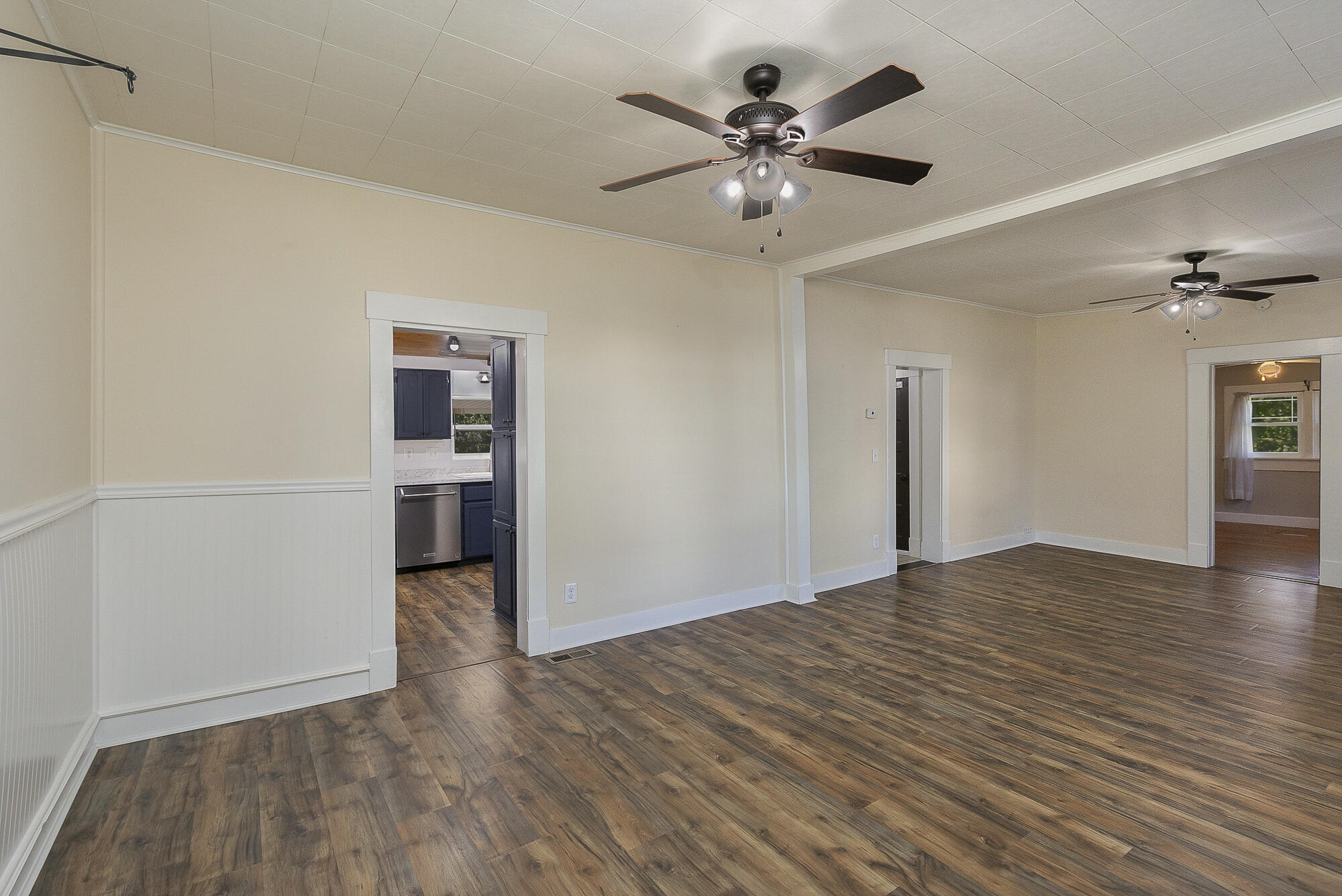 306 East Oak Street Property Photo 8