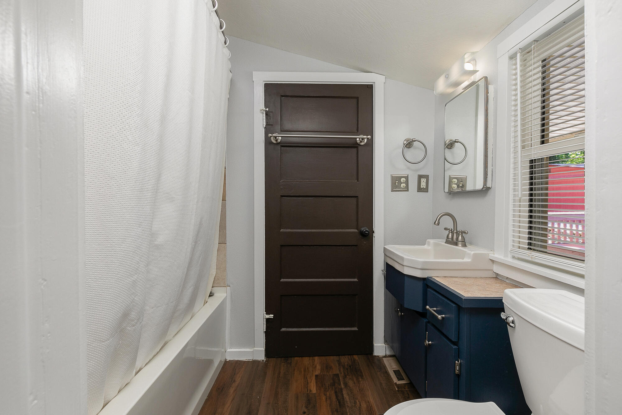 306 East Oak Street Property Photo 17
