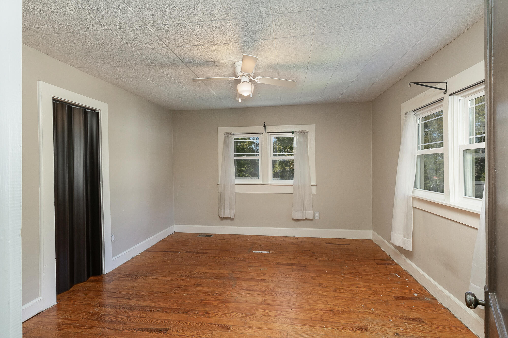 306 East Oak Street Property Photo 21