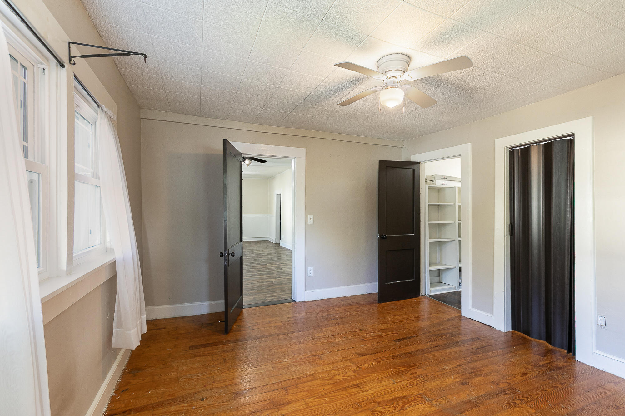 306 East Oak Street Property Photo 22