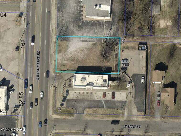 1015 South Rangeline Road Property Photo 1