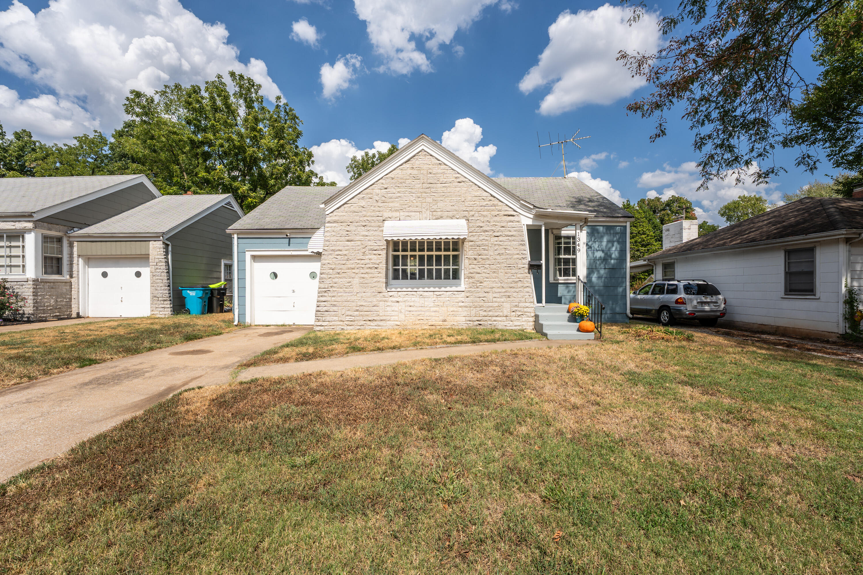 1349 East Stanford Street Property Photo 1