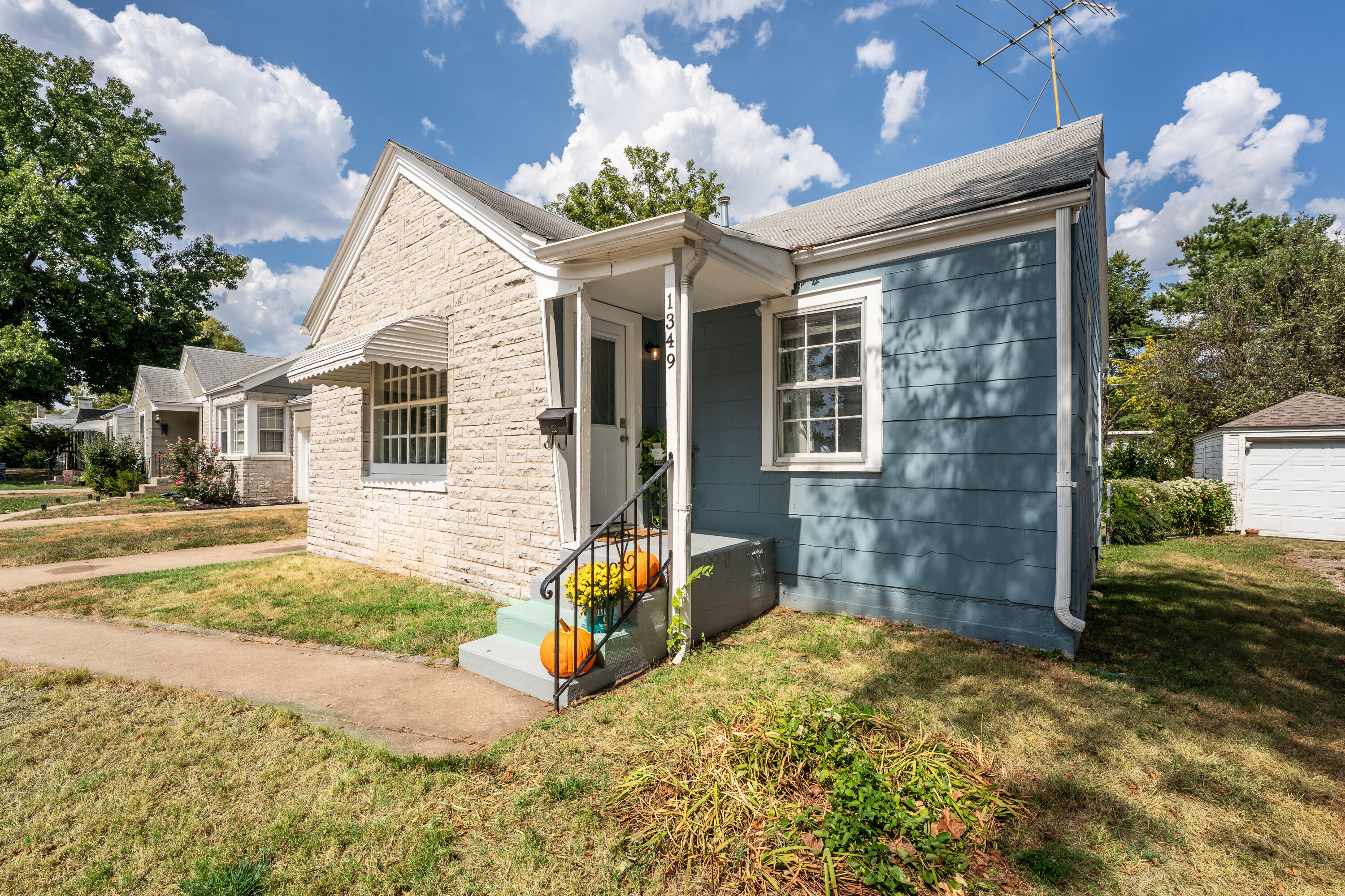 1349 East Stanford Street Property Photo 2
