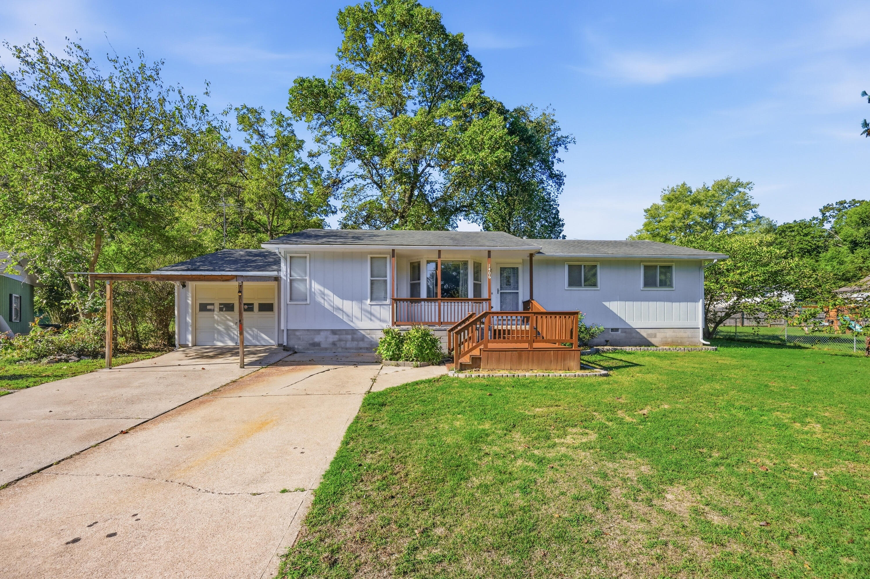 1406 Knapp Court Property Photo 1