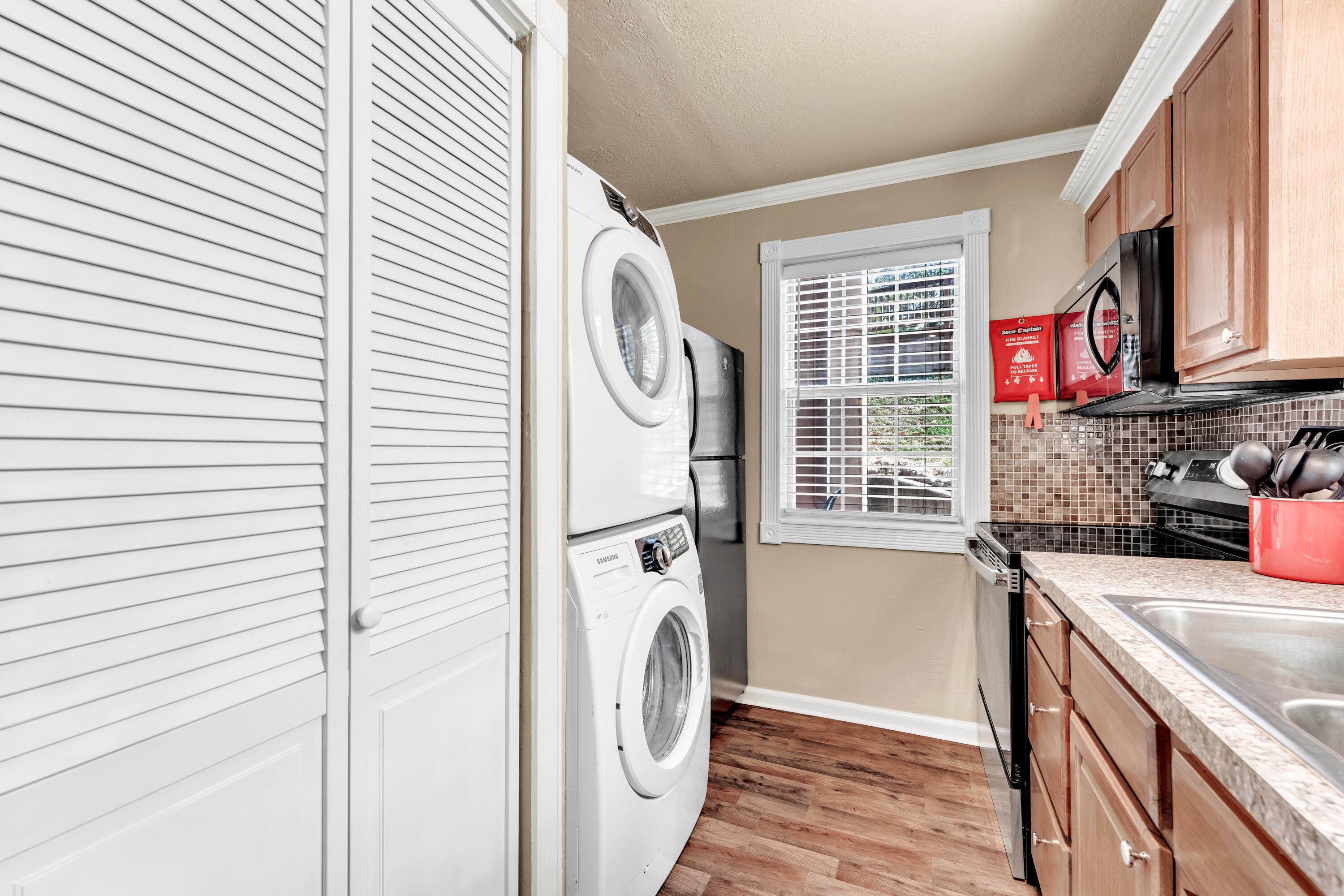 6 Woodpecker Lane # 1 Property Photo 11
