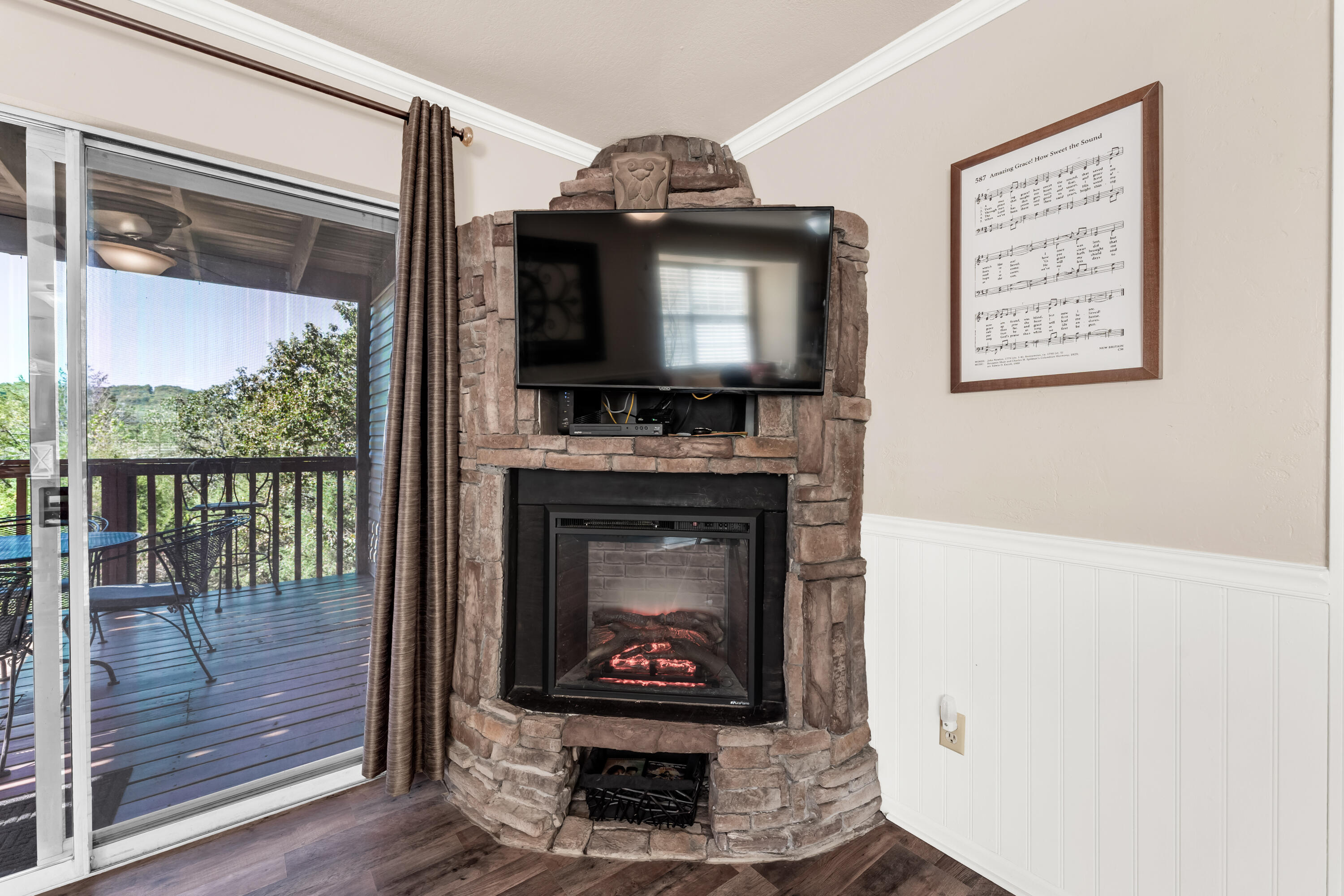 6 Woodpecker Lane # 1 Property Photo 17
