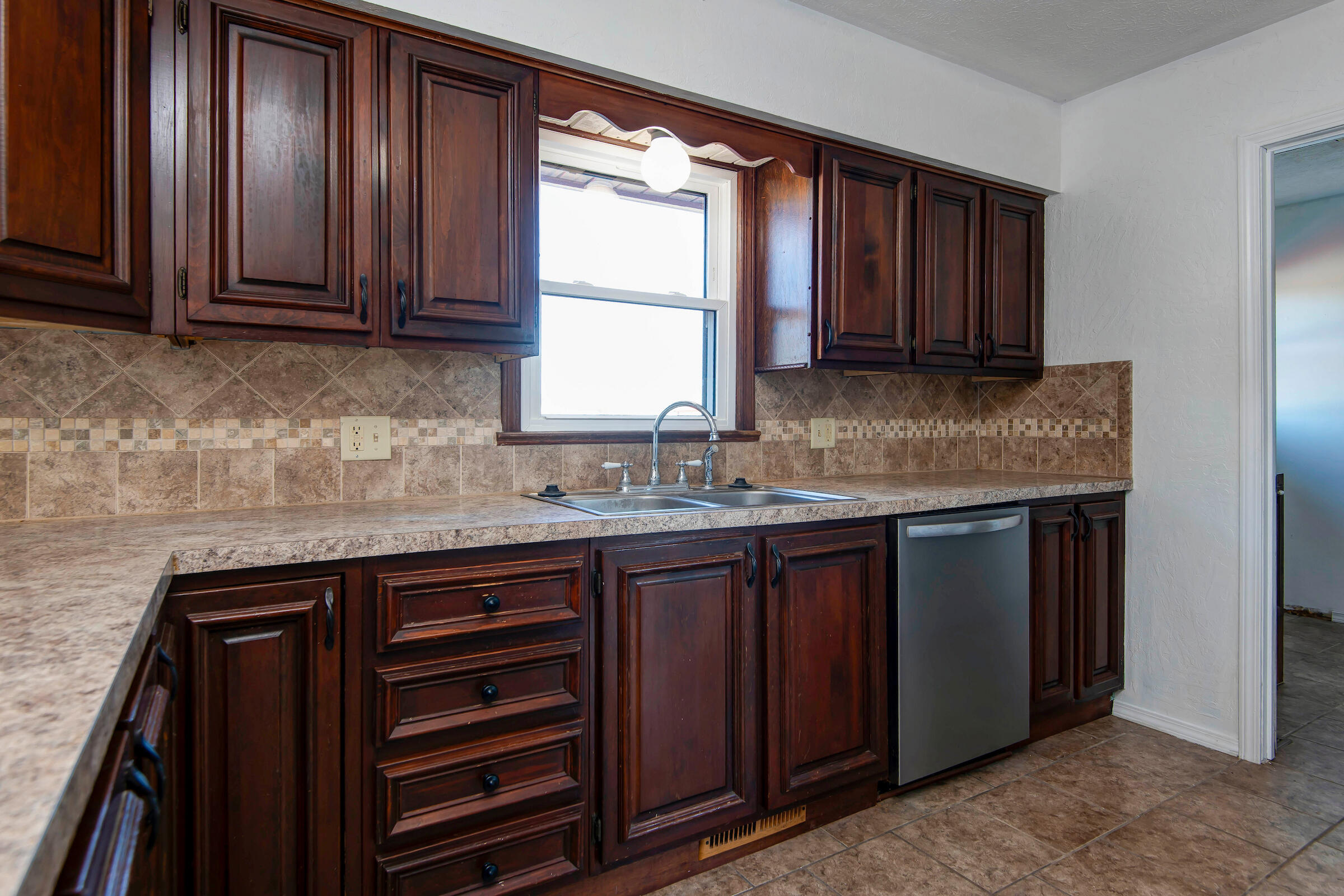 6711 North Farm Road 97 Property Photo 16