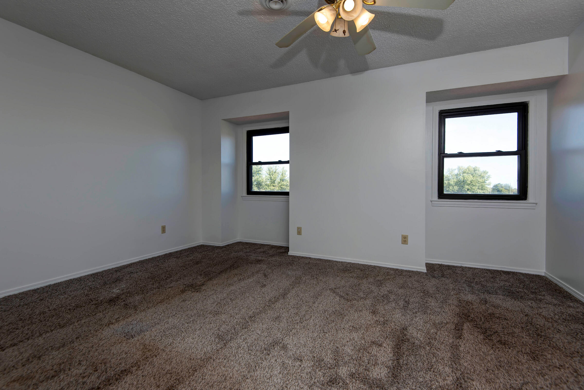 6711 North Farm Road 97 Property Photo 20