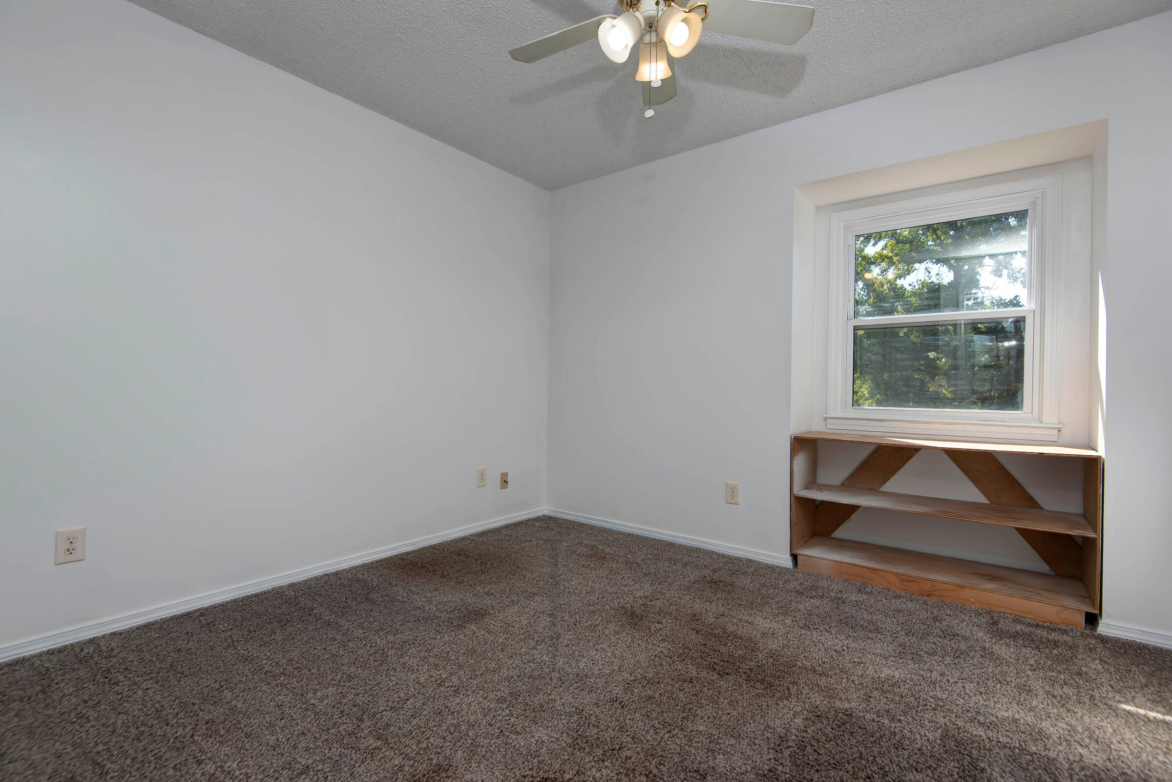 6711 North Farm Road 97 Property Photo 23