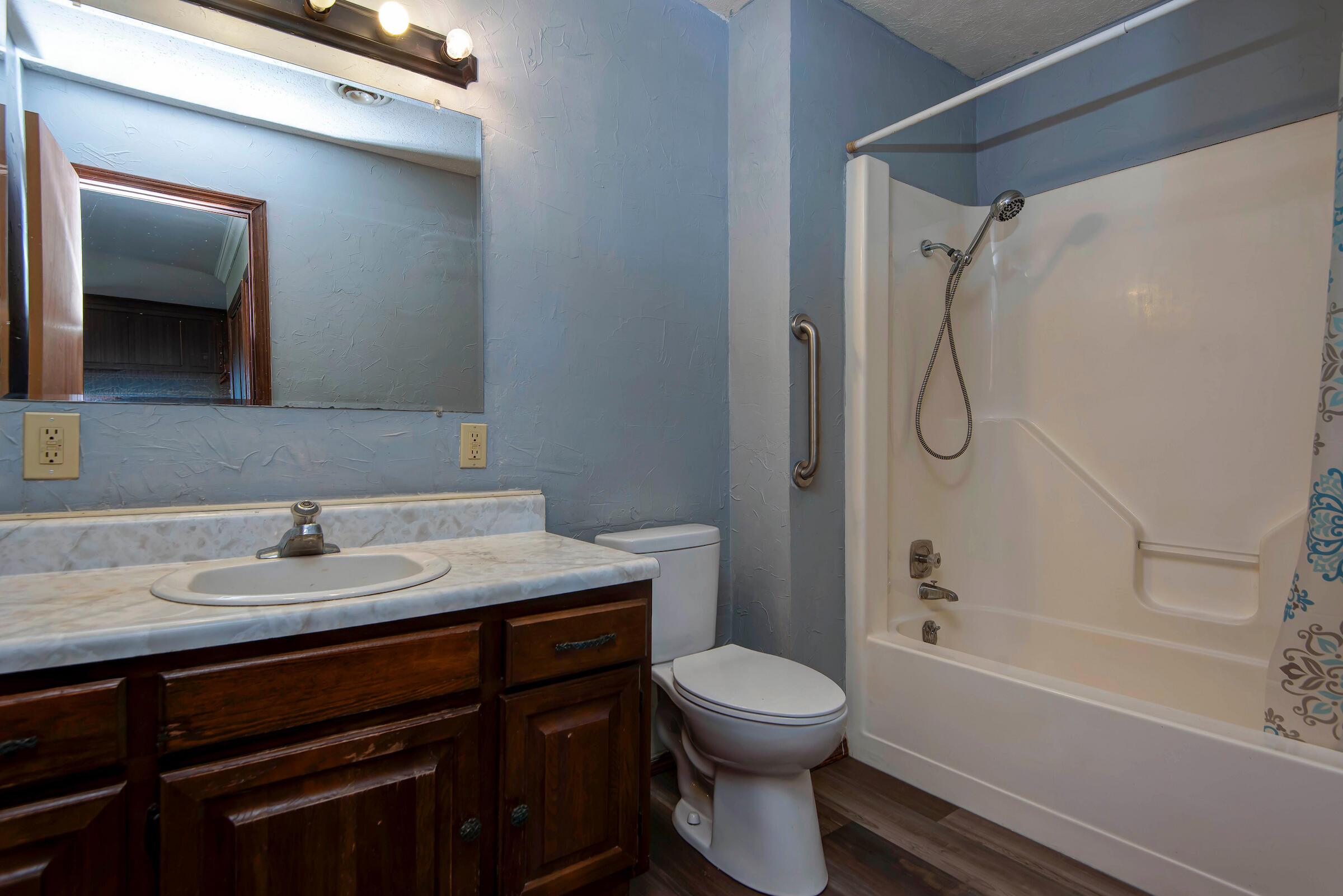 6711 North Farm Road 97 Property Photo 27