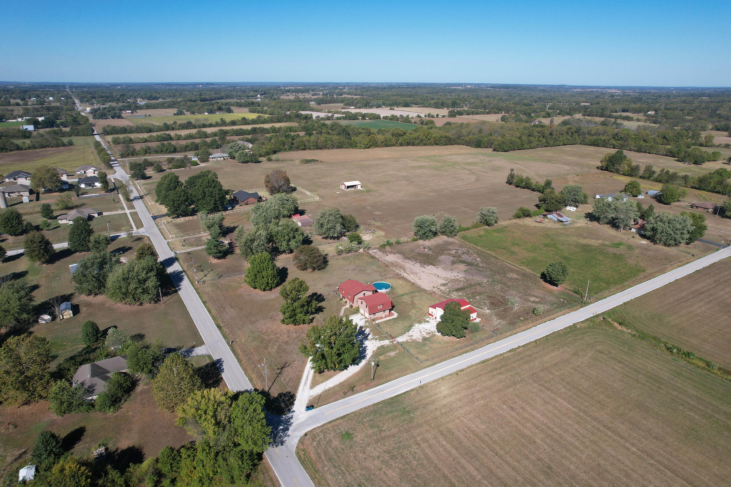6711 North Farm Road 97 Property Photo 40