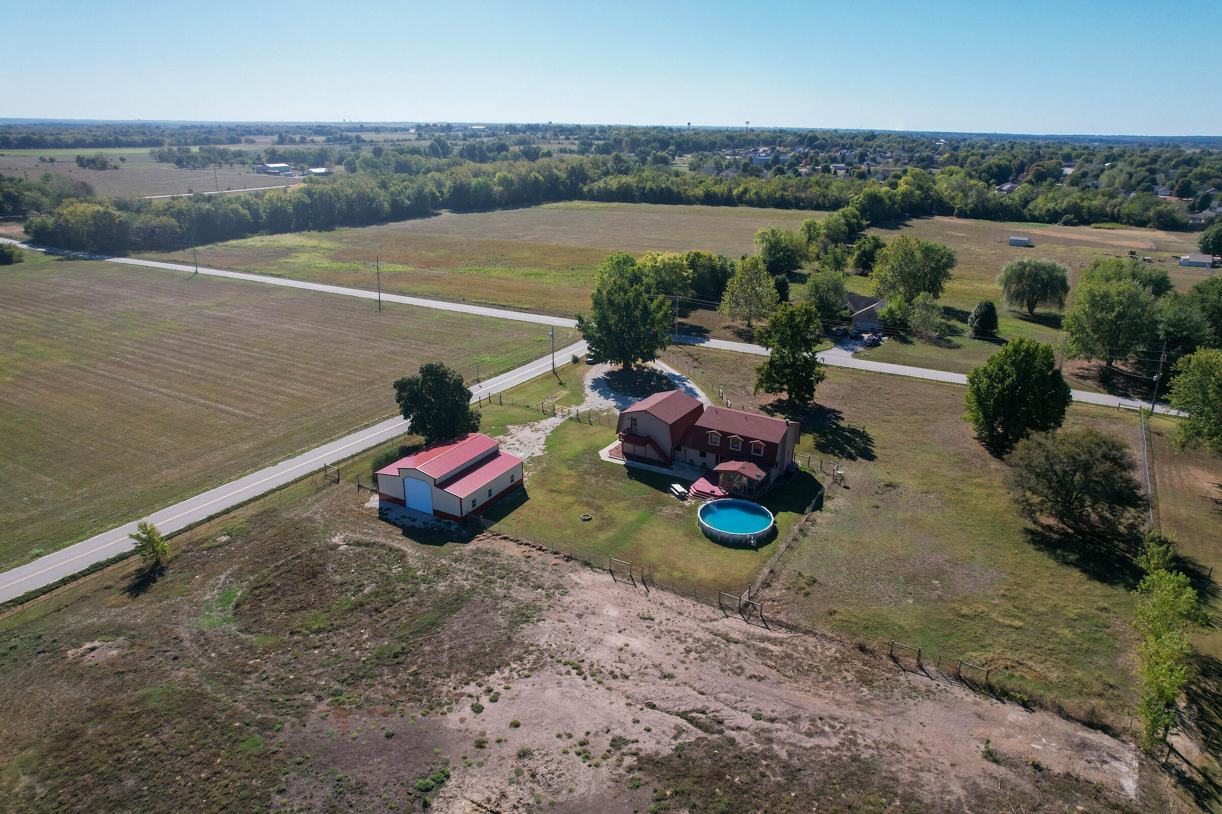 6711 North Farm Road 97 Property Photo 46