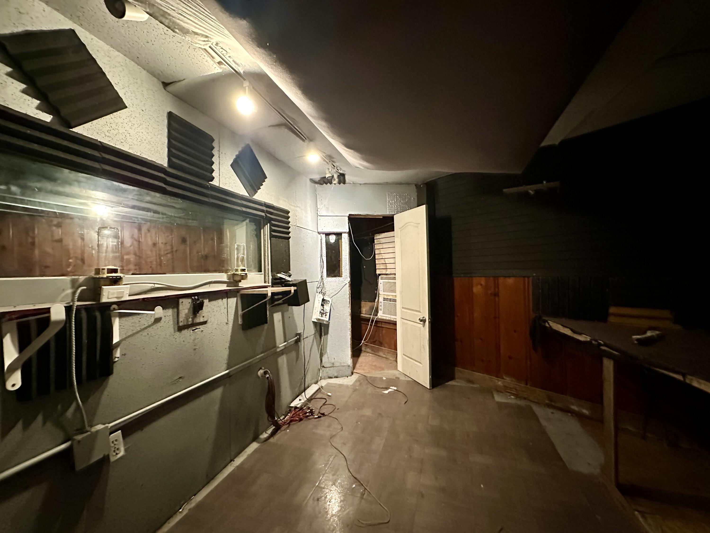 408 Walnut Street Property Photo 14
