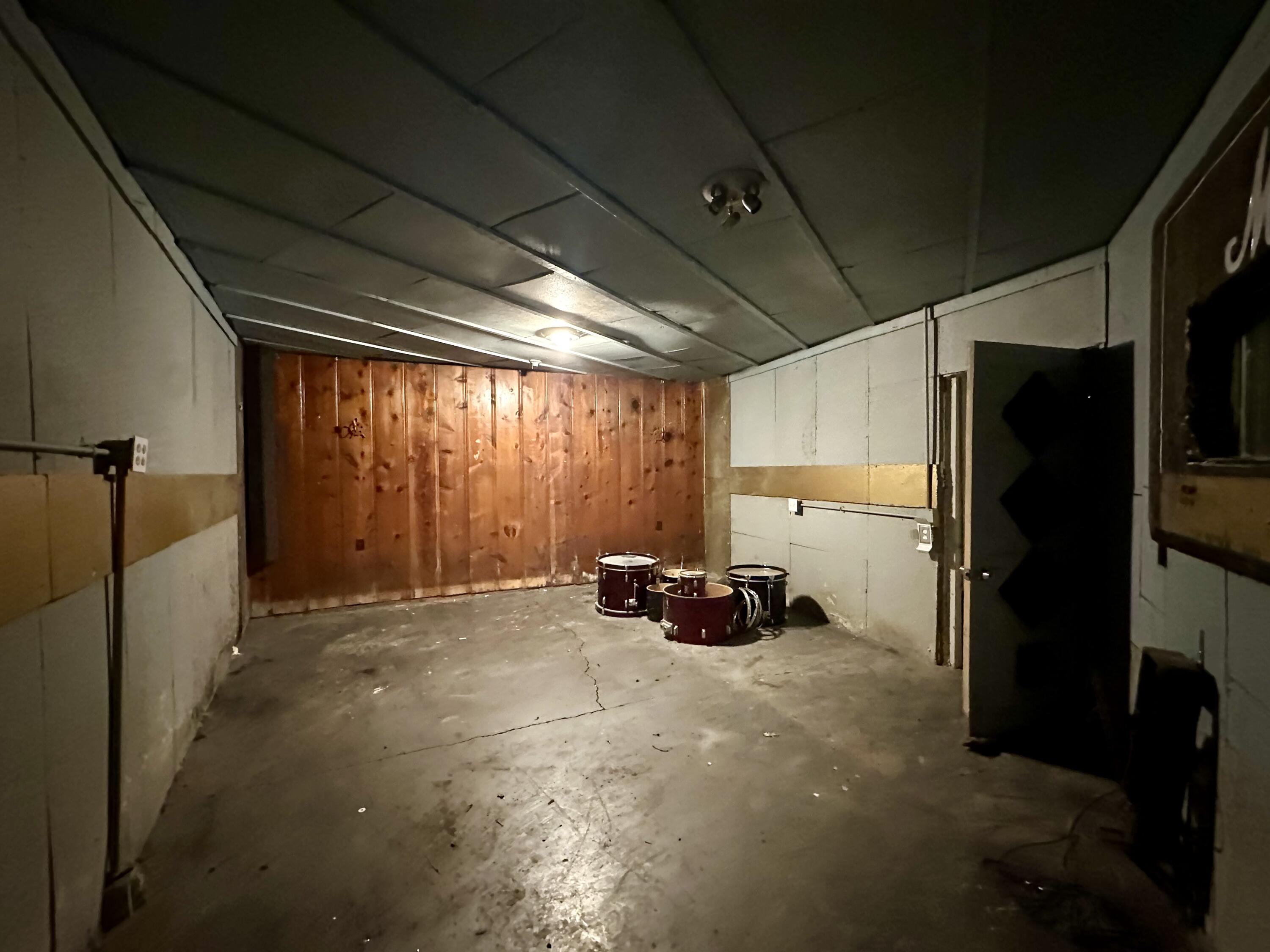 408 Walnut Street Property Photo 15