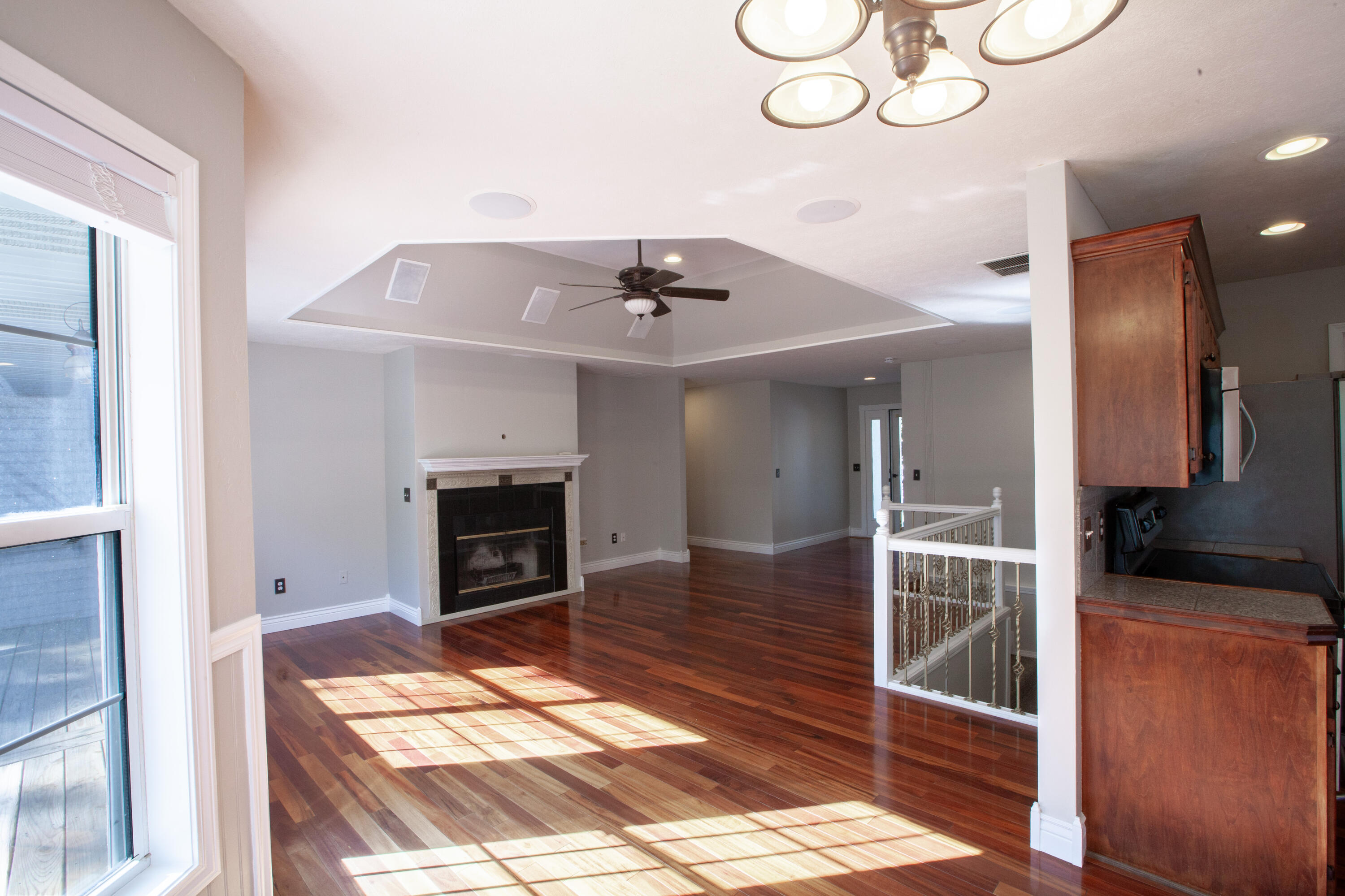 4310 South Mentor Avenue Property Photo 6