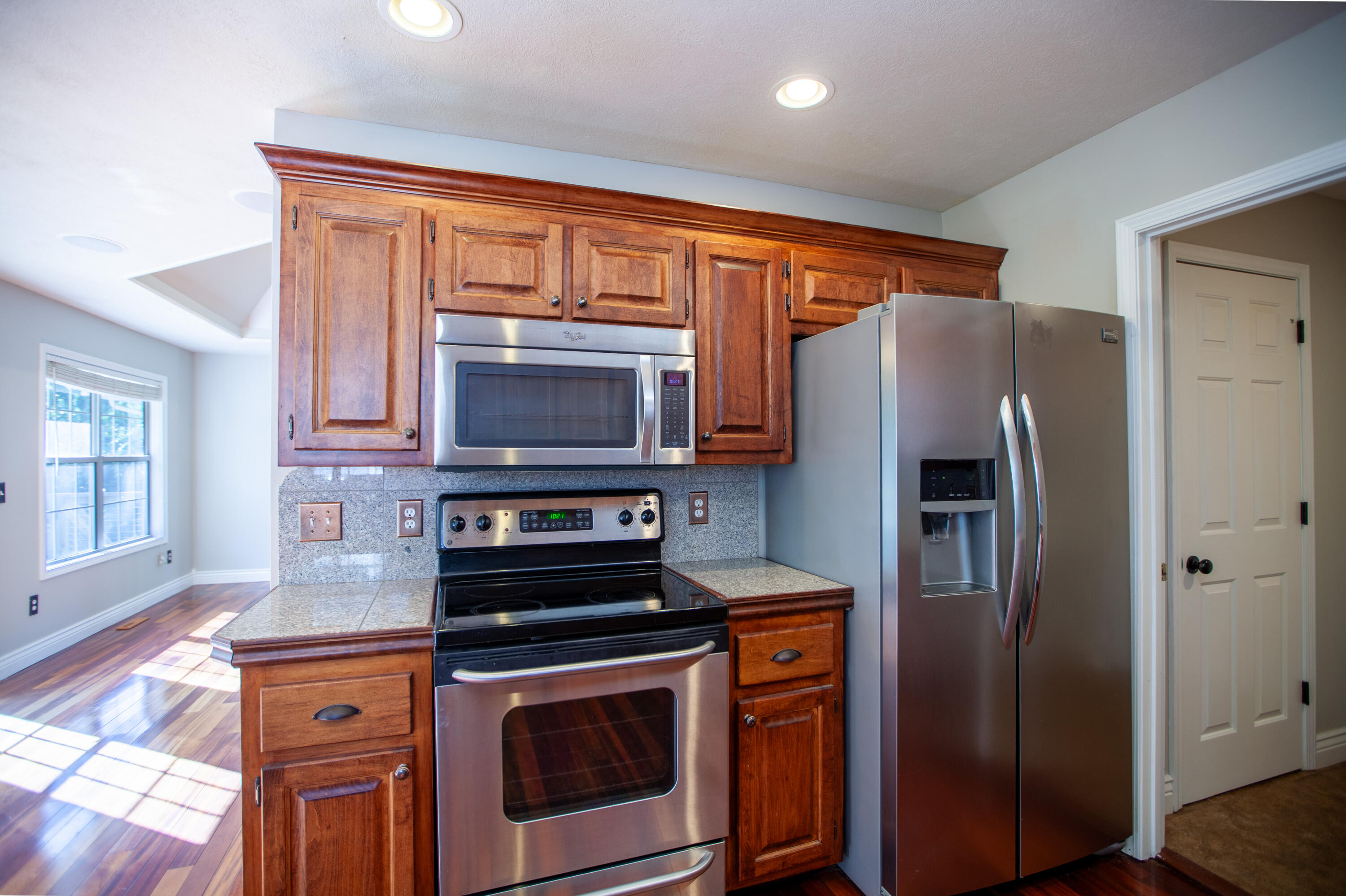 4310 South Mentor Avenue Property Photo 13