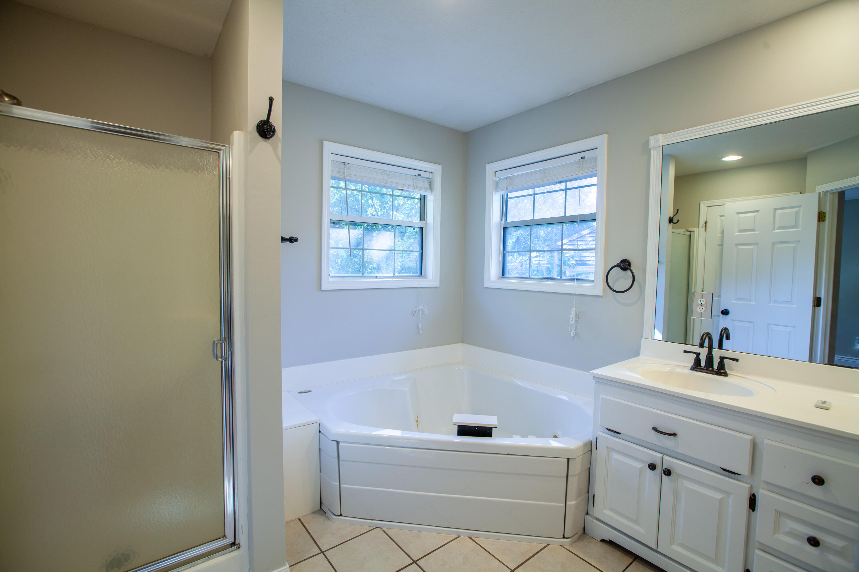 4310 South Mentor Avenue Property Photo 18