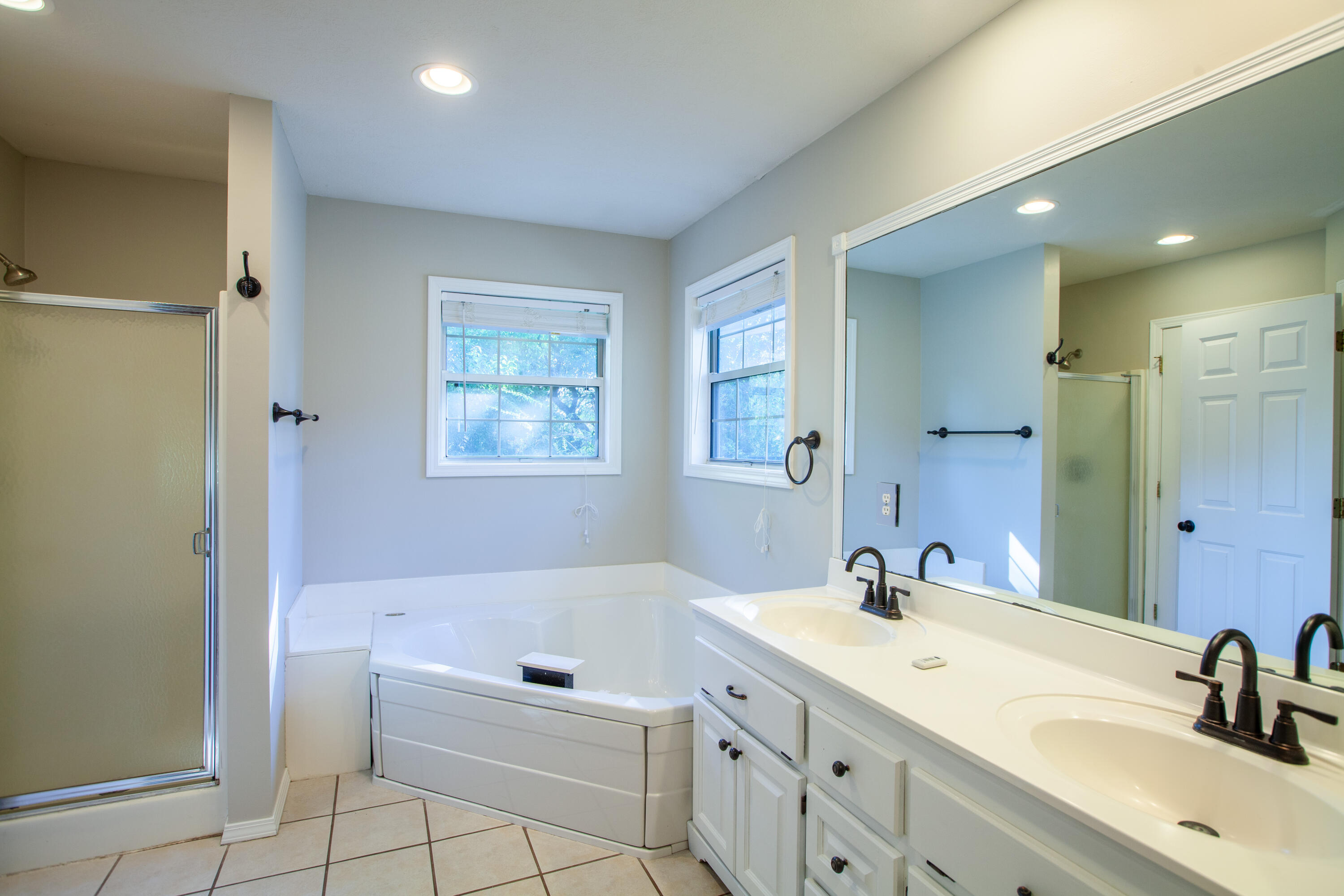 4310 South Mentor Avenue Property Photo 19