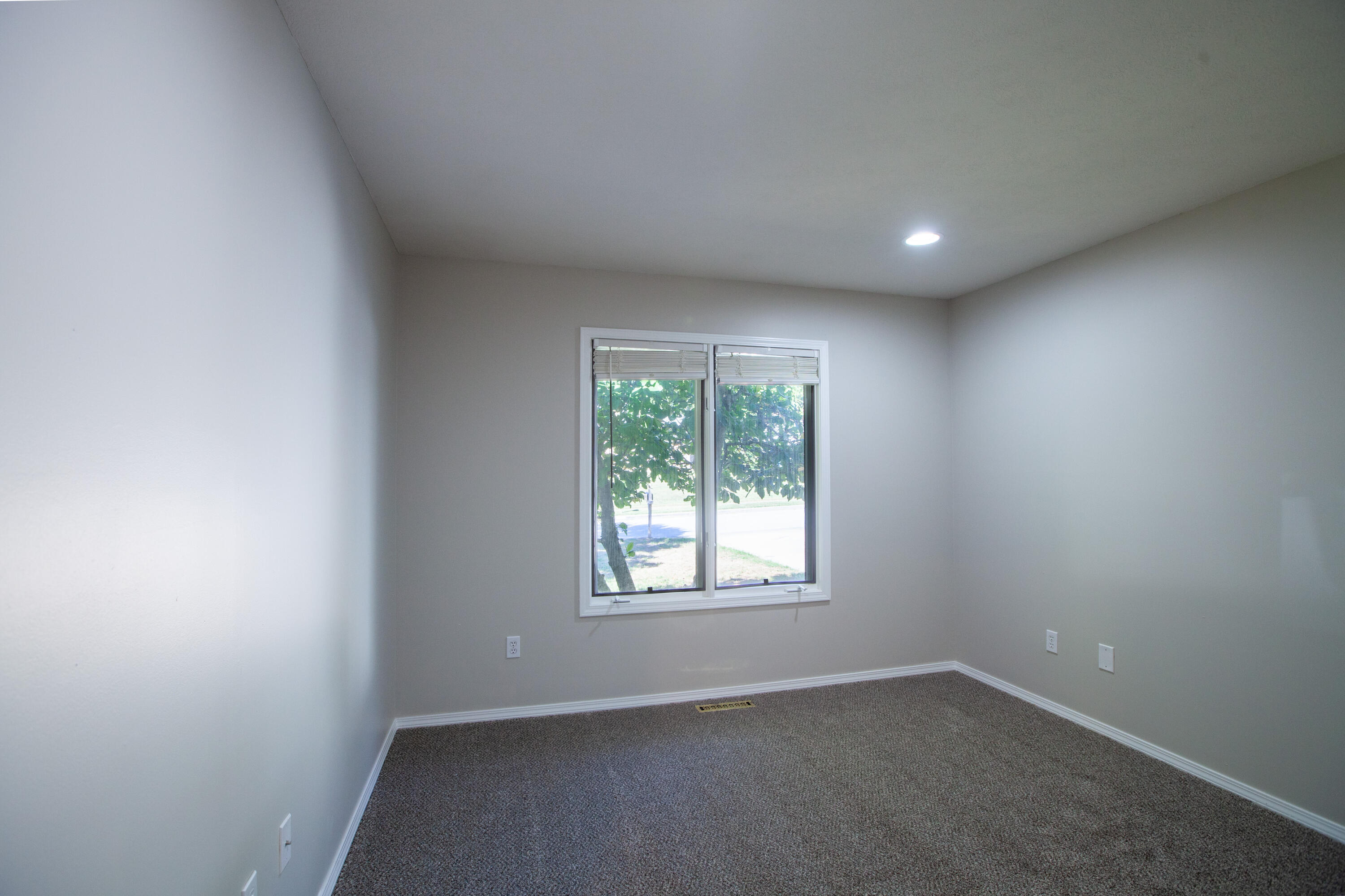 4310 South Mentor Avenue Property Photo 28