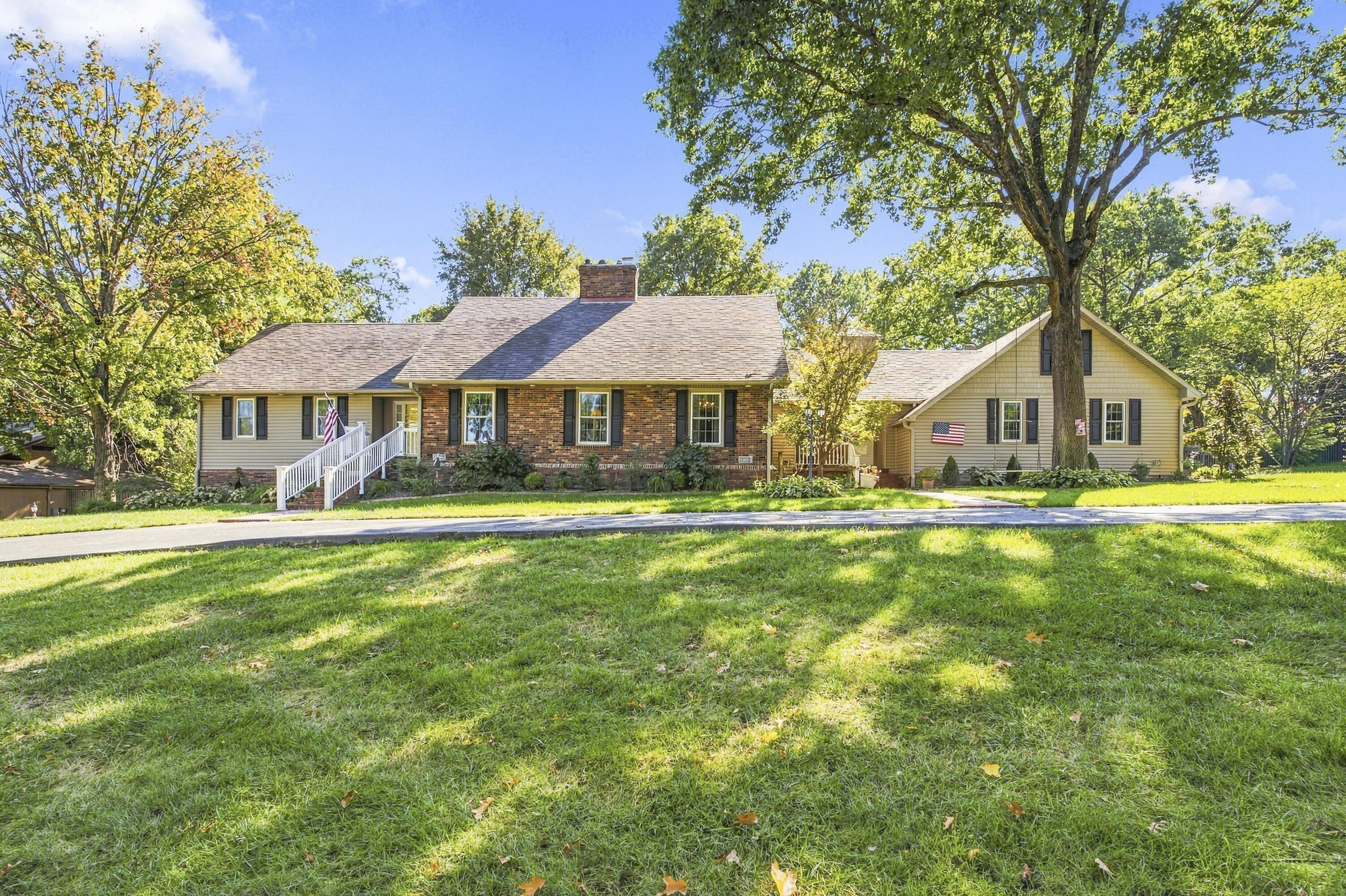 2268 West Whitten Road Property Photo 1
