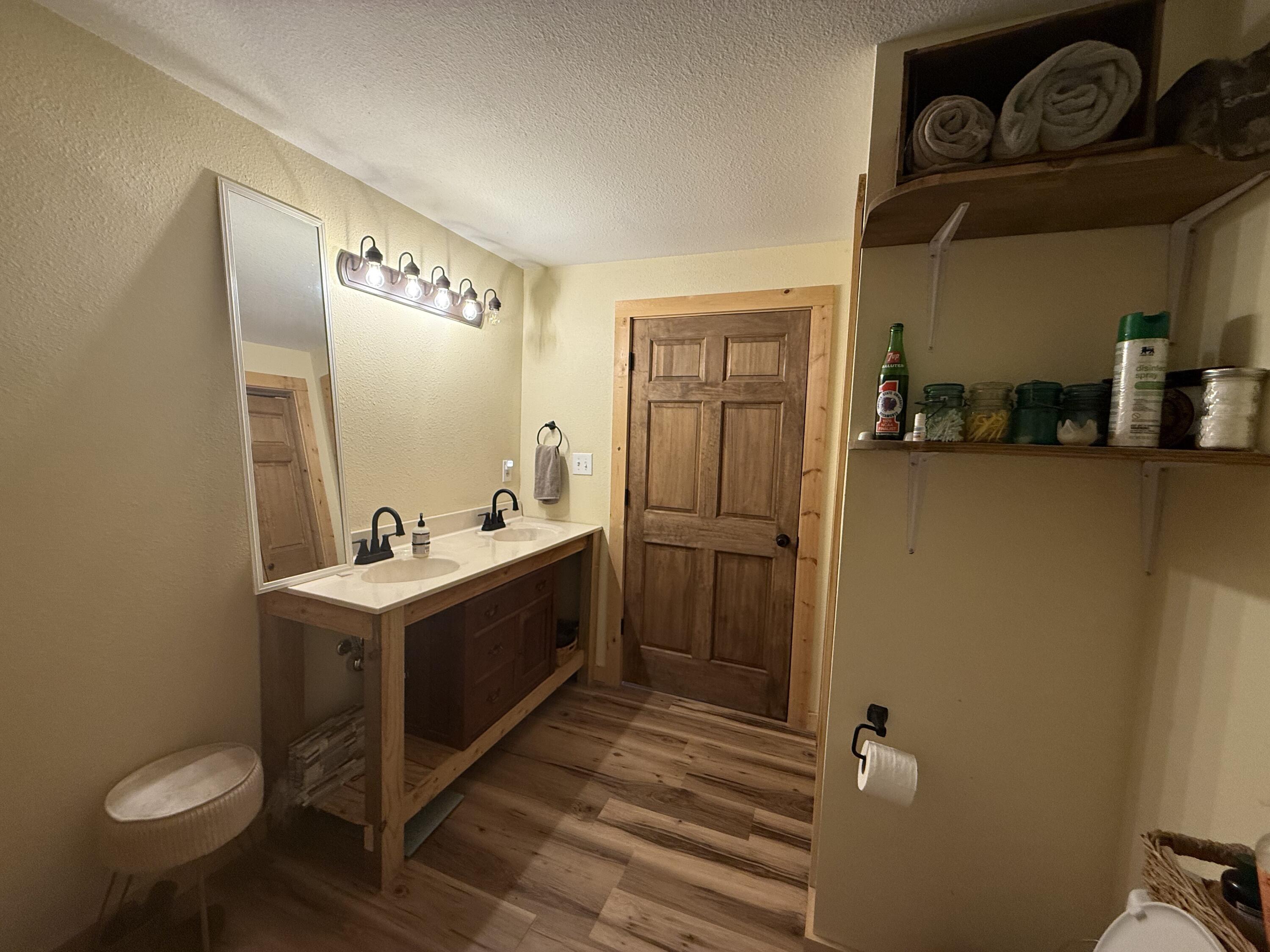 573 County Road Ab-230 Property Photo 10