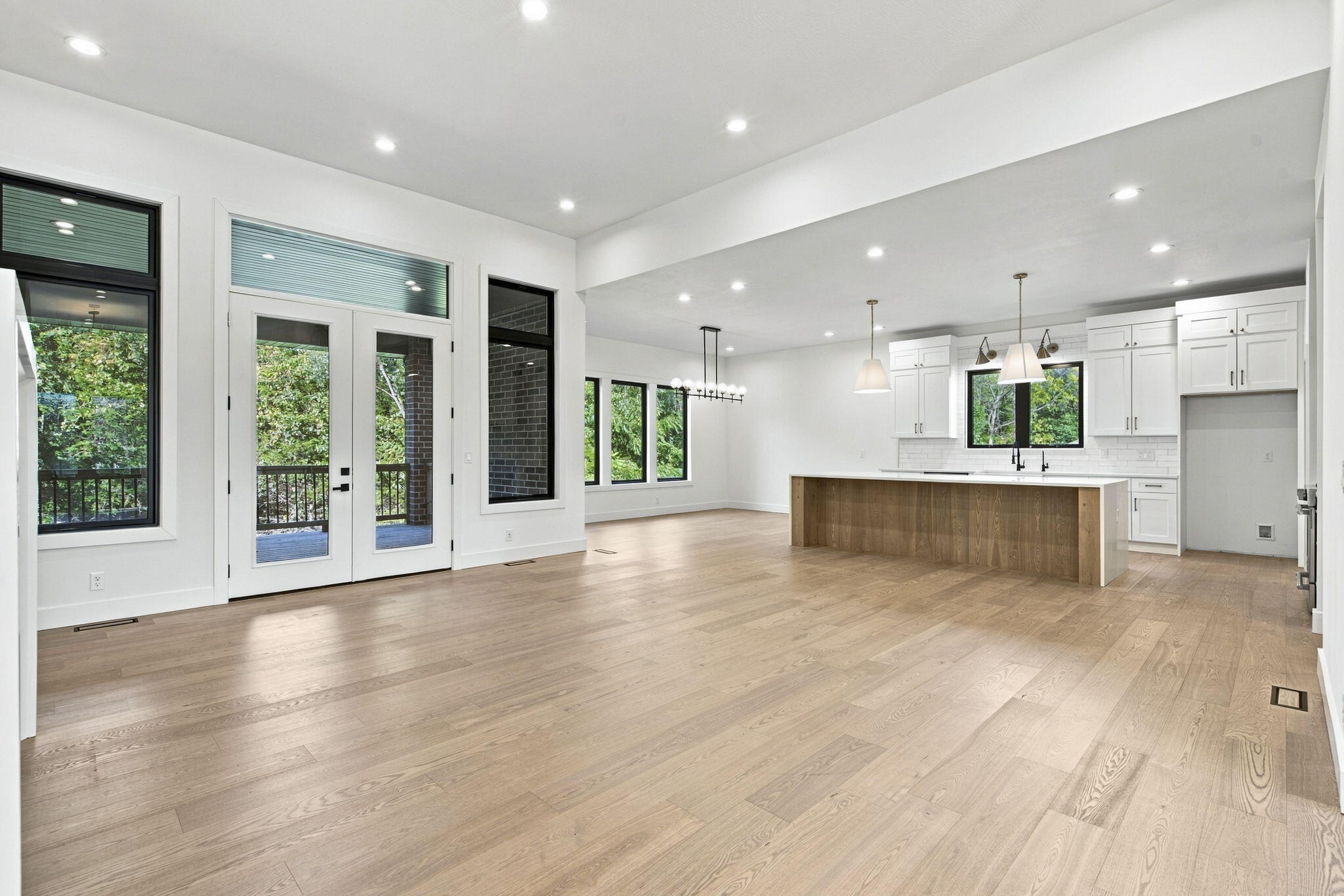 3875 Rose Avenue Property Photo 8