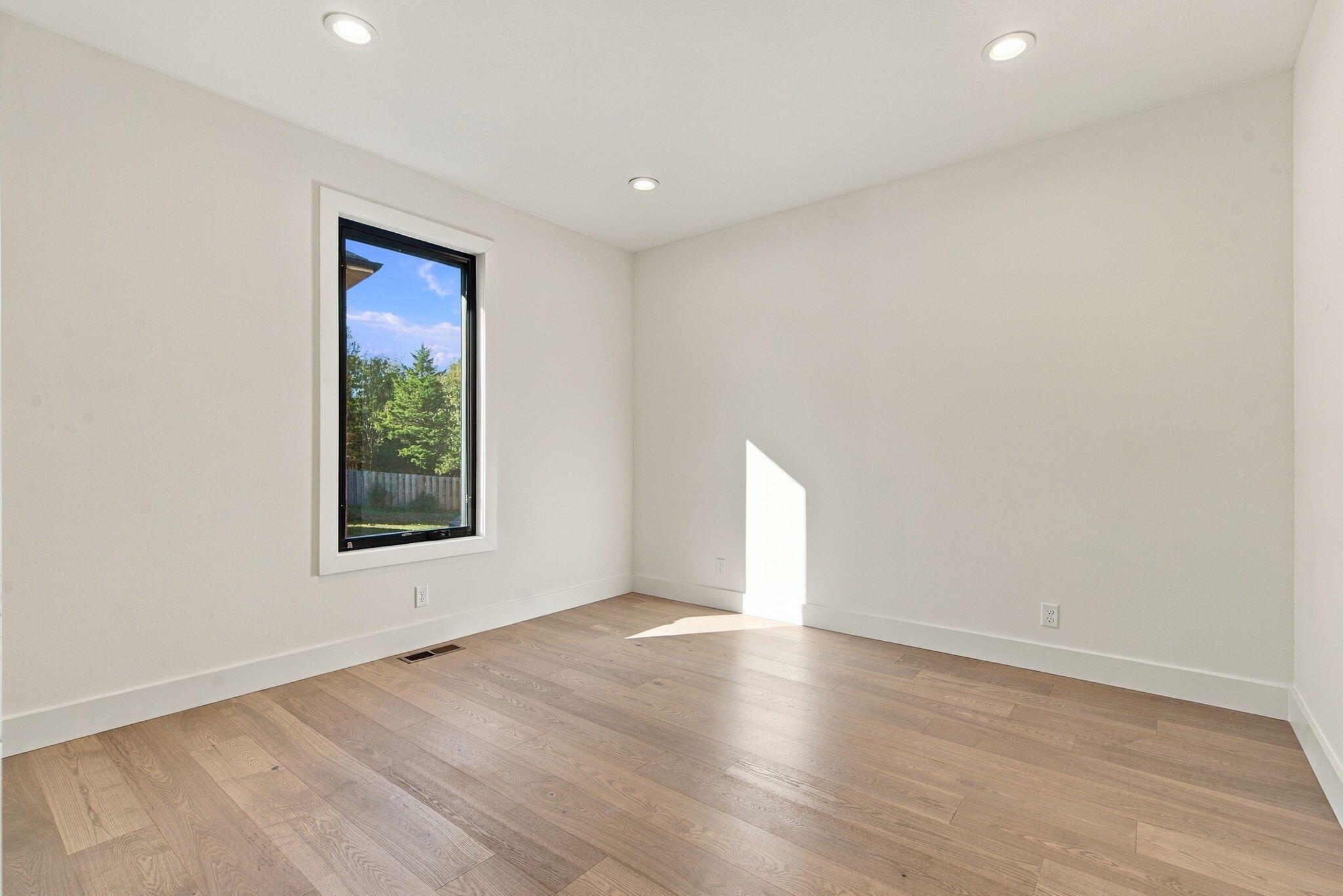 3875 Rose Avenue Property Photo 22