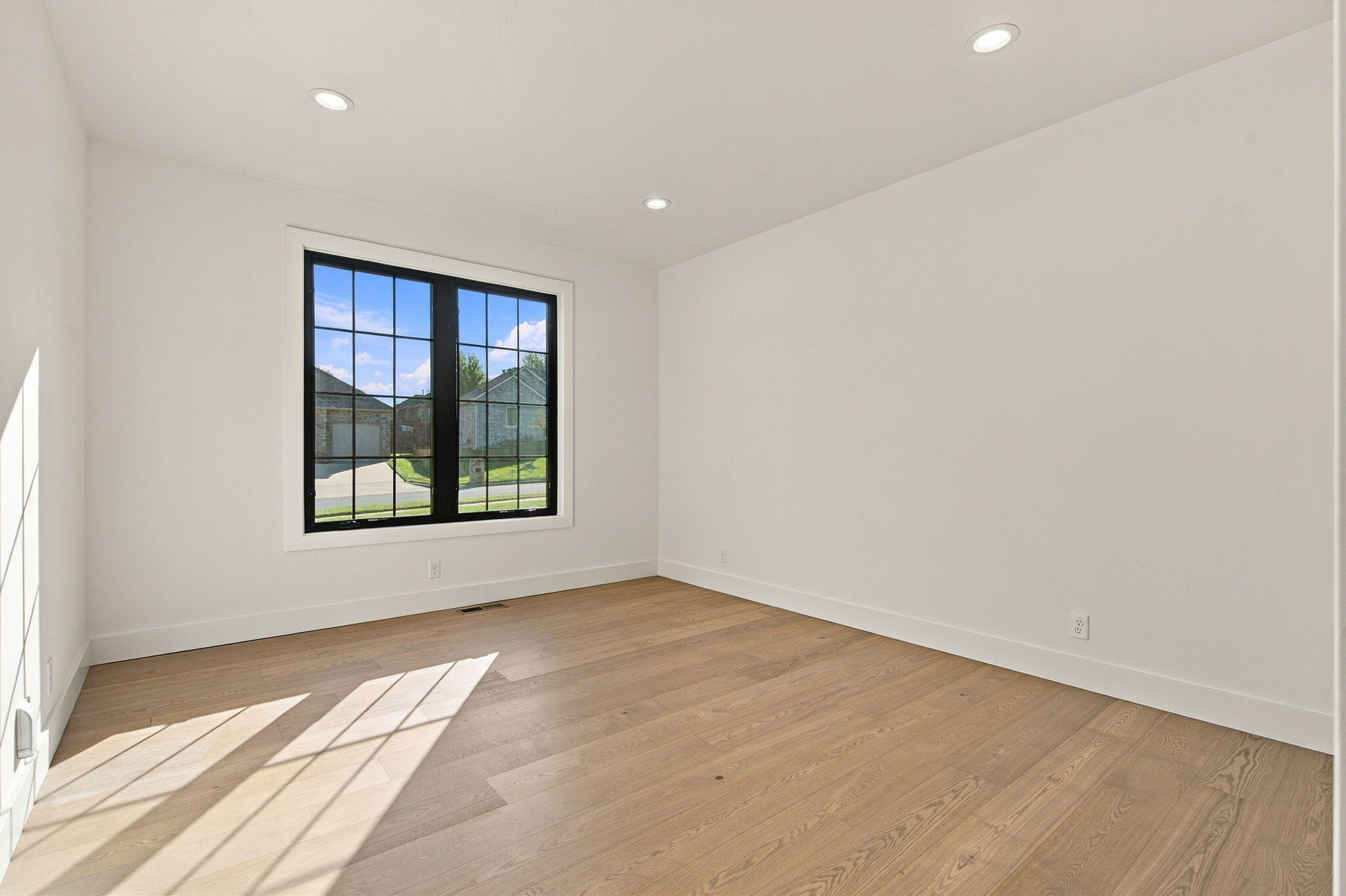 3875 Rose Avenue Property Photo 23