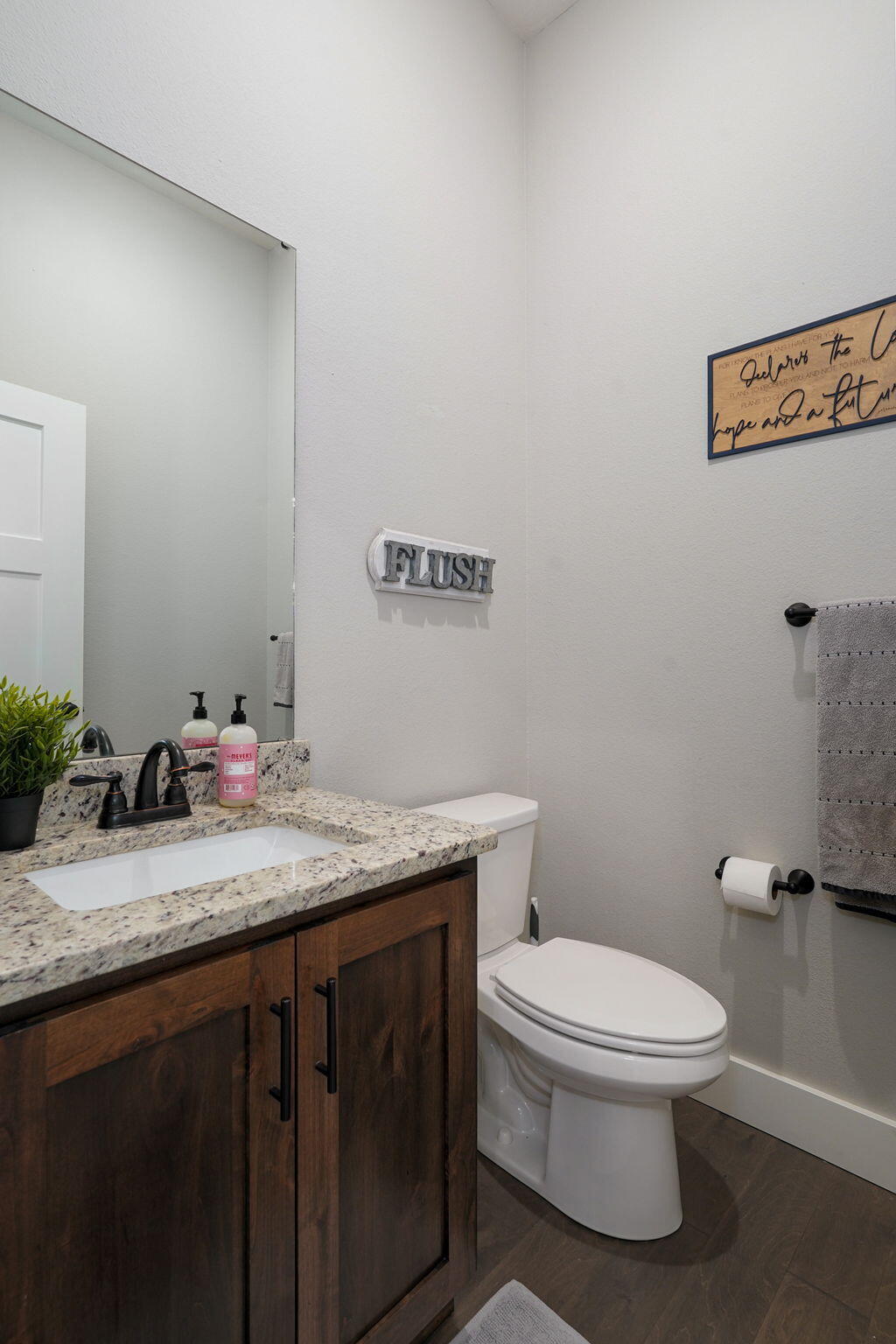 2275 North Citation Avenue Property Photo 14