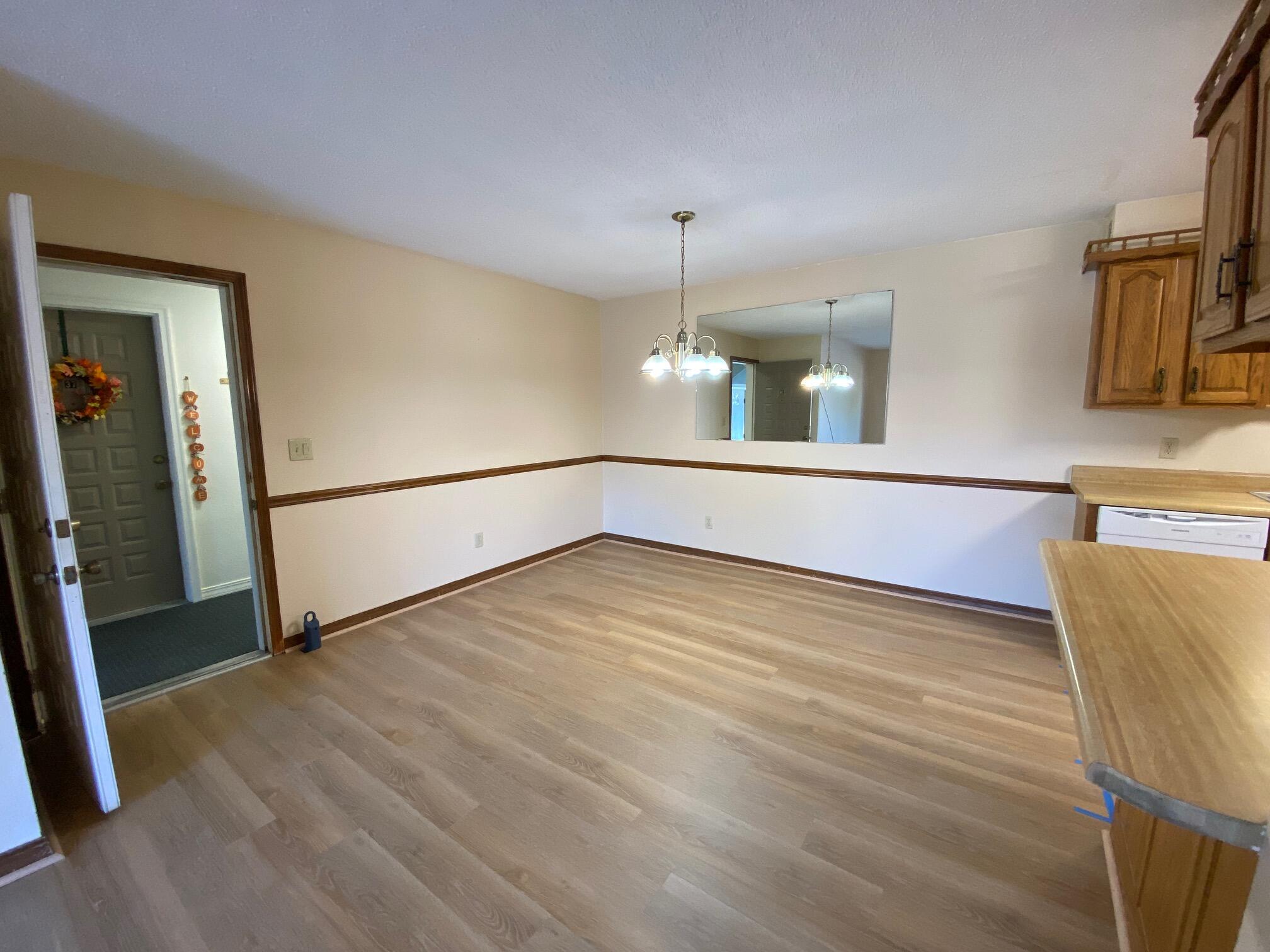 140 Wilshire Drive 38 Property Photo 5