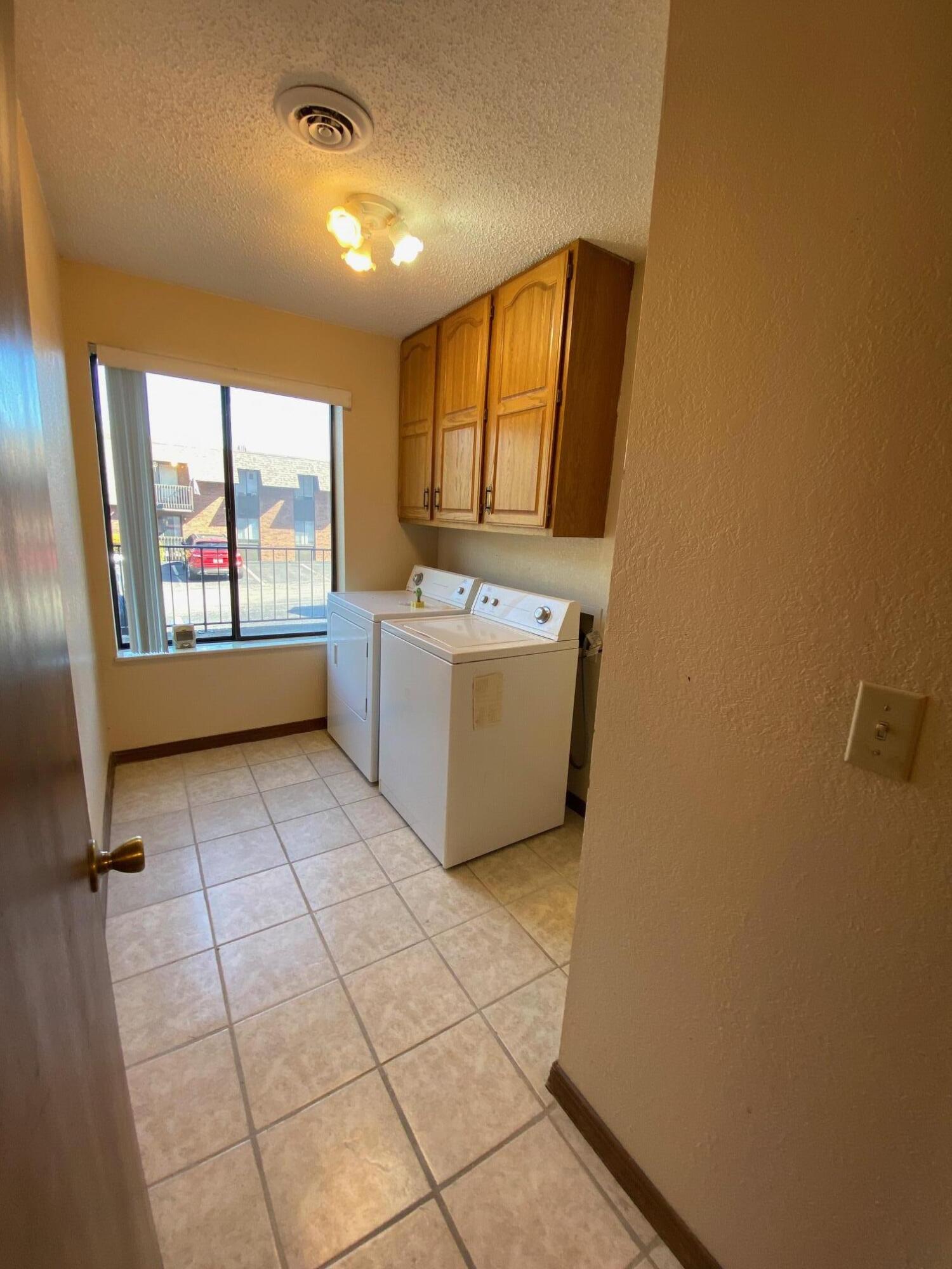 140 Wilshire Drive 38 Property Photo 15