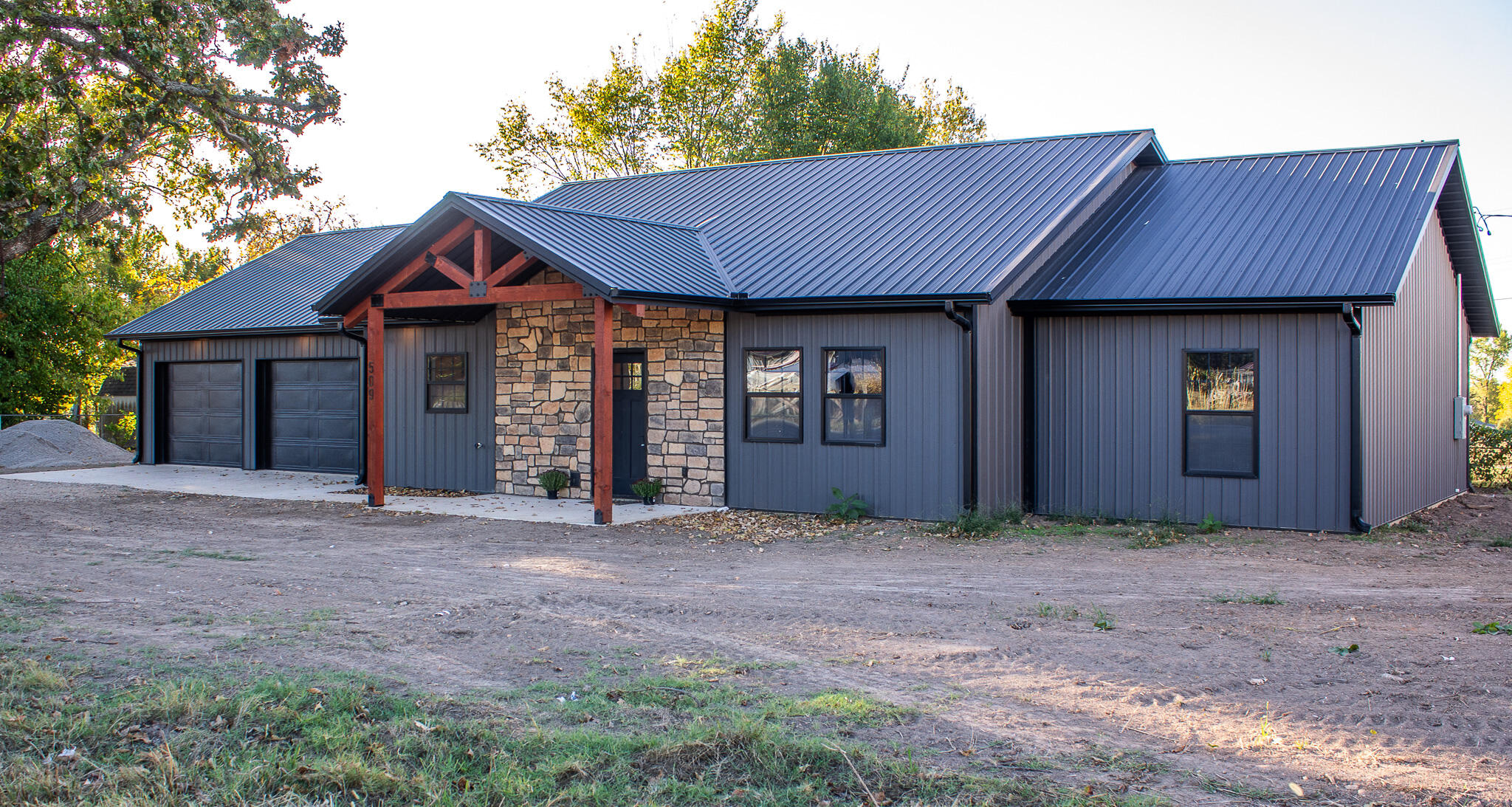 509 East Highway Dd Property Photo 1