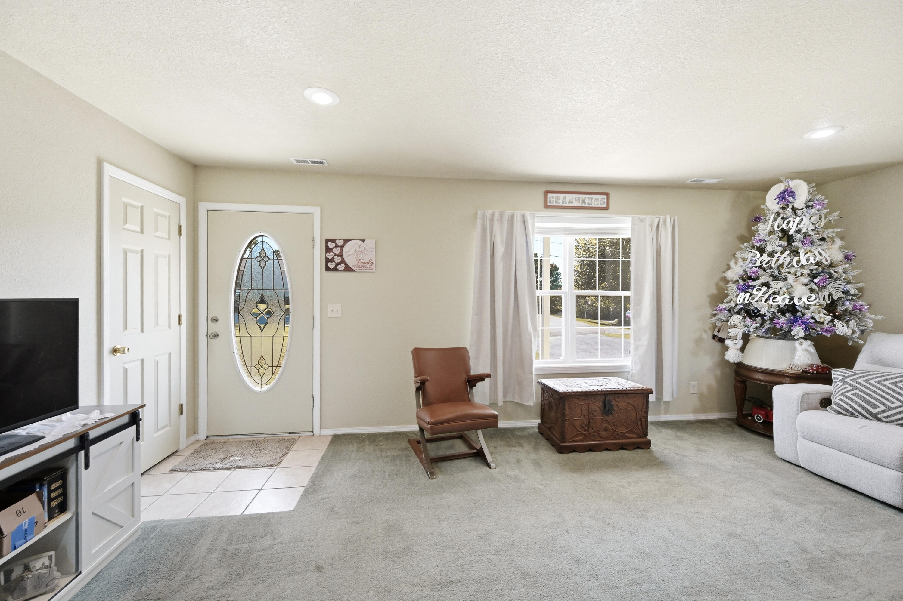 217 South Parkmor Drive Property Photo 5