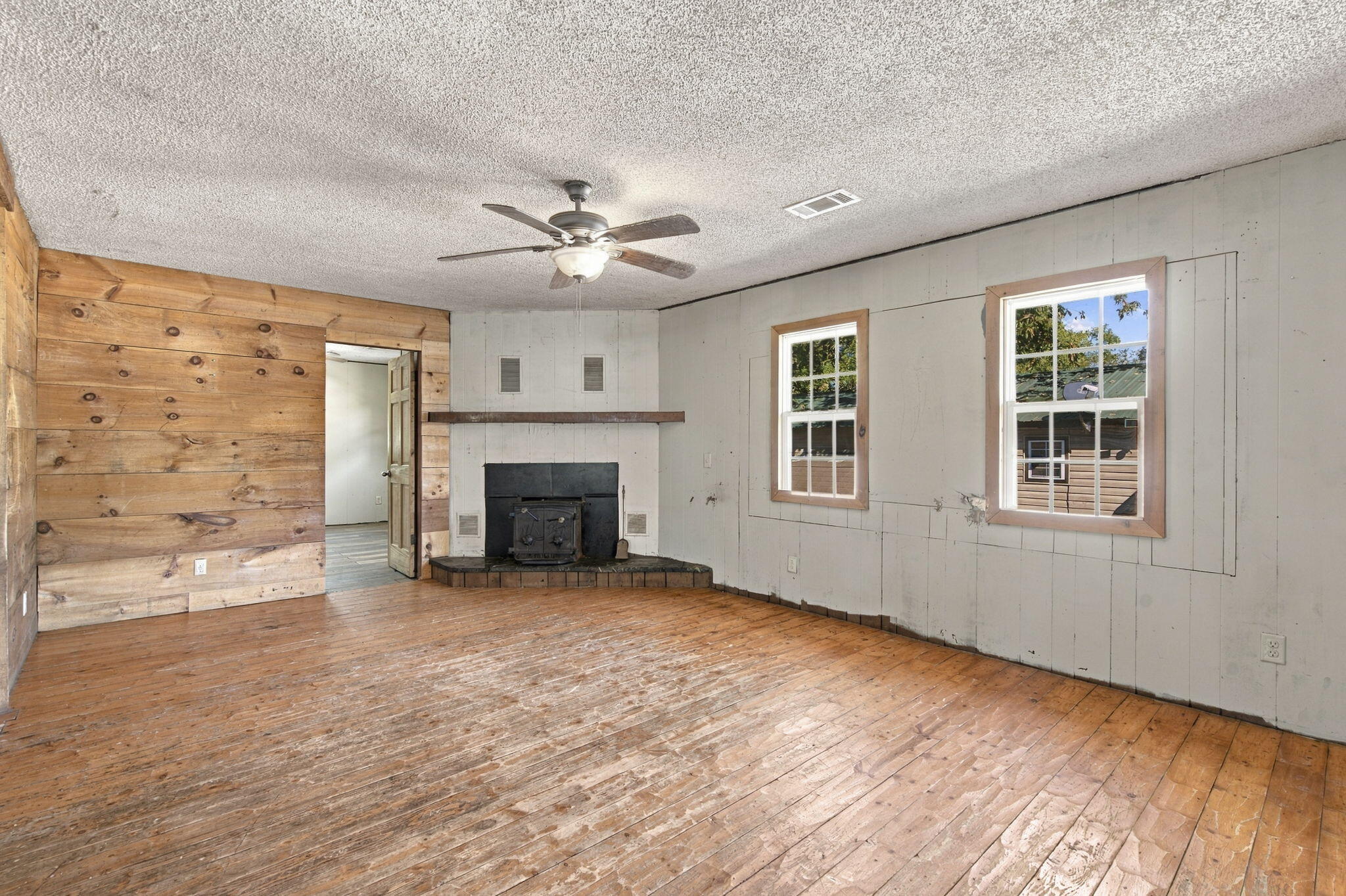 25112 Farm Road 1263 Property Photo 6