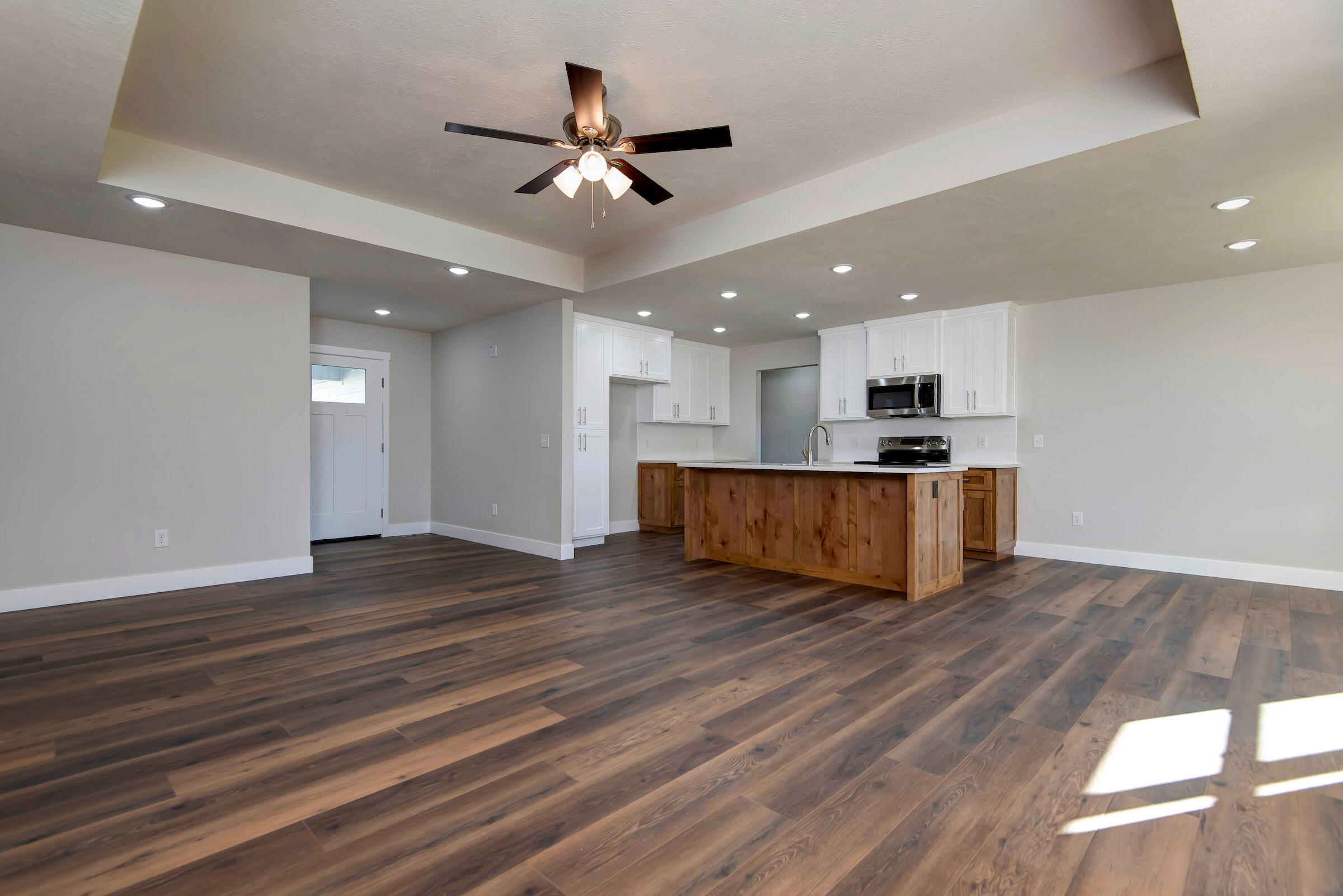2612 West Pigeon Drive Property Photo 9