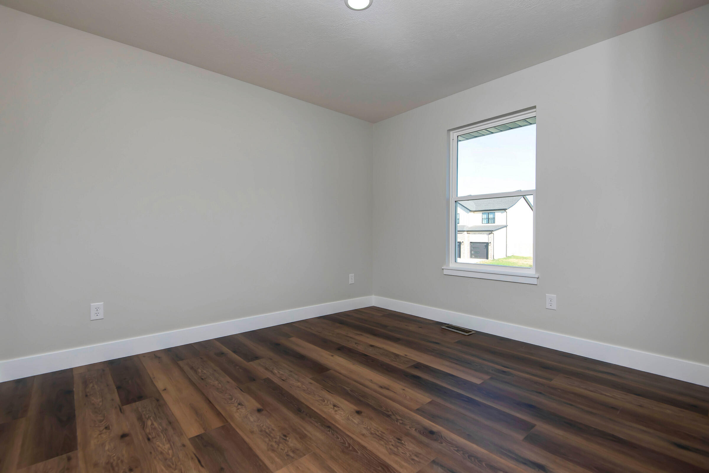 2612 West Pigeon Drive Property Photo 24