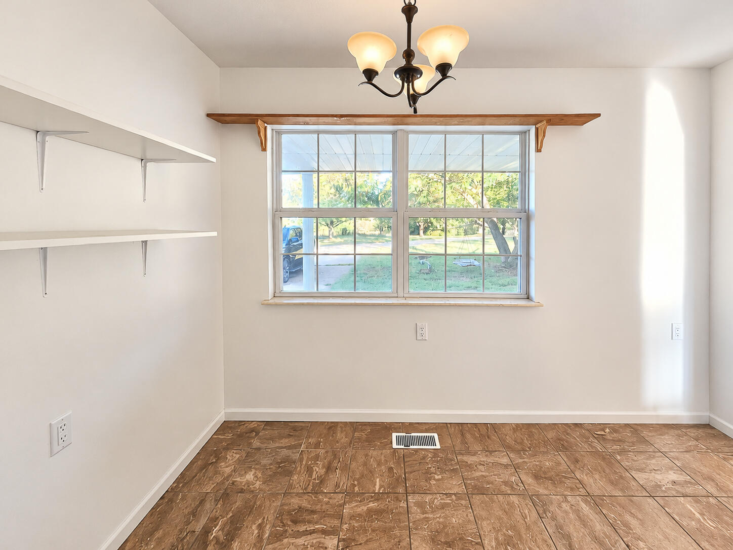 1607 South State Route 17 Property Photo 9