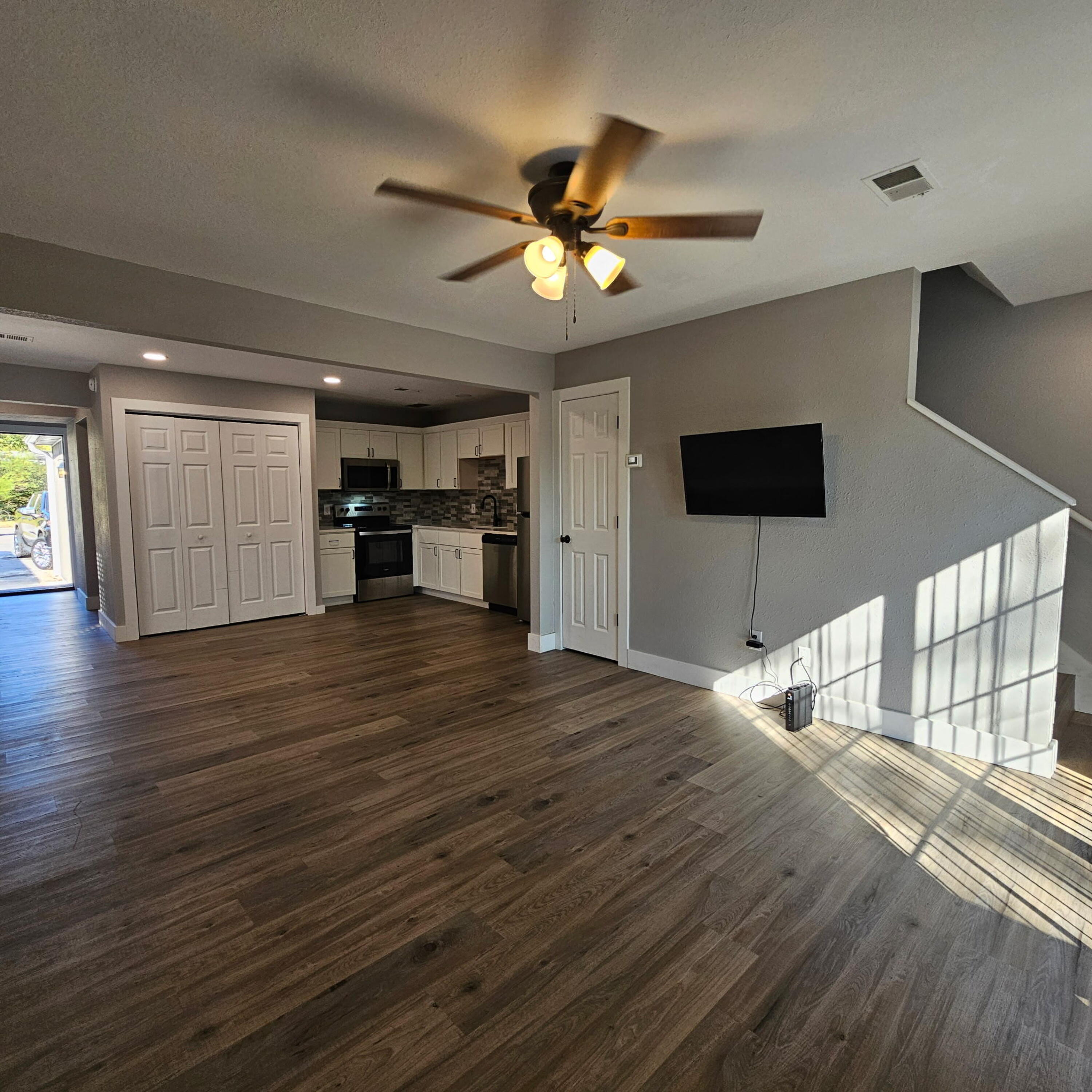 1 South Street Property Photo 15