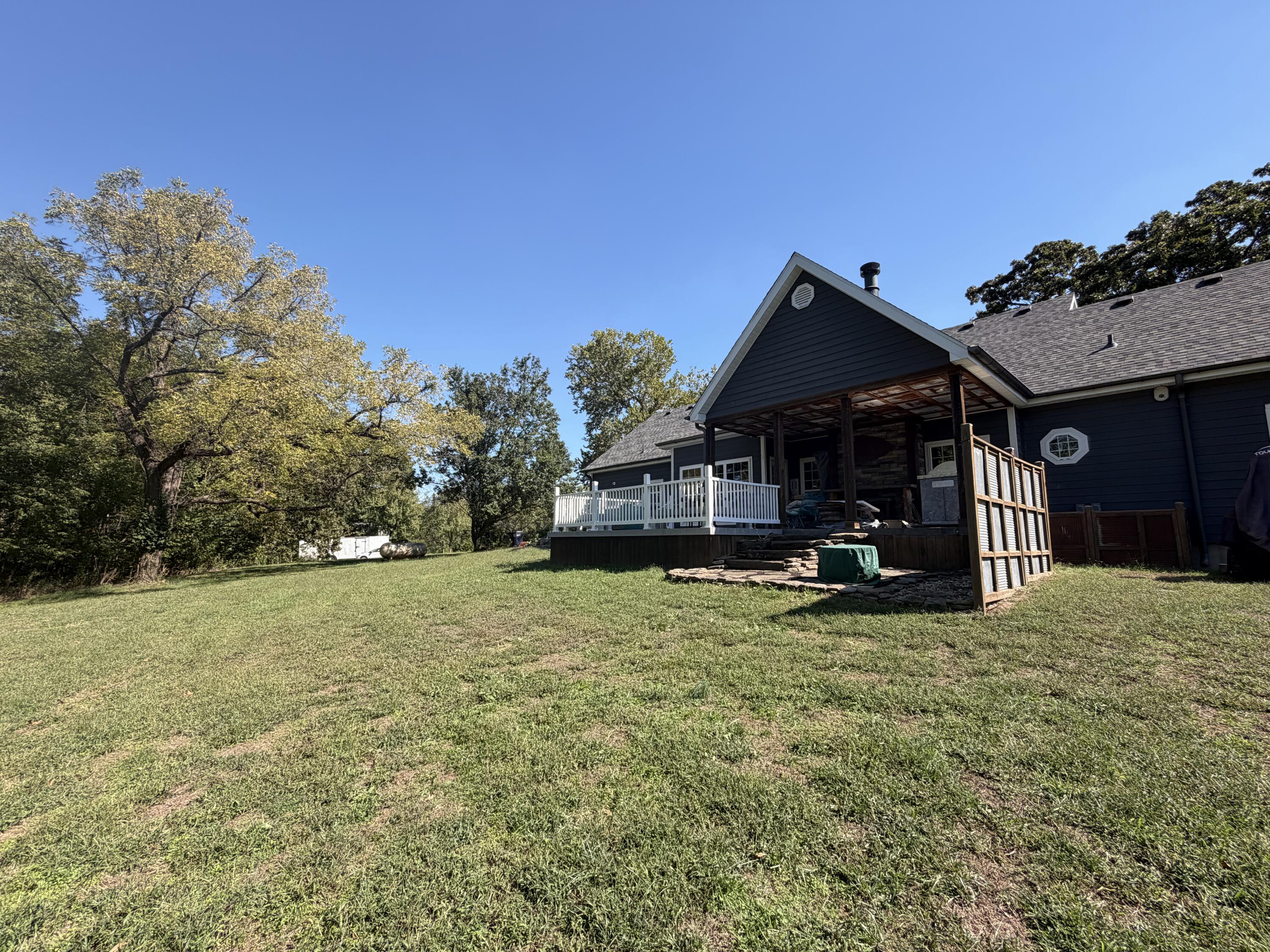 8022 County Loop 202 Property Photo 2