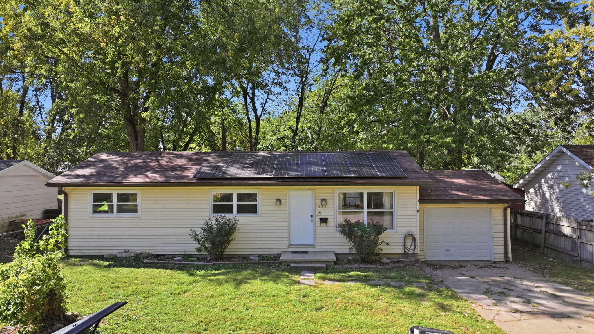 535 North West Avenue Property Photo 1