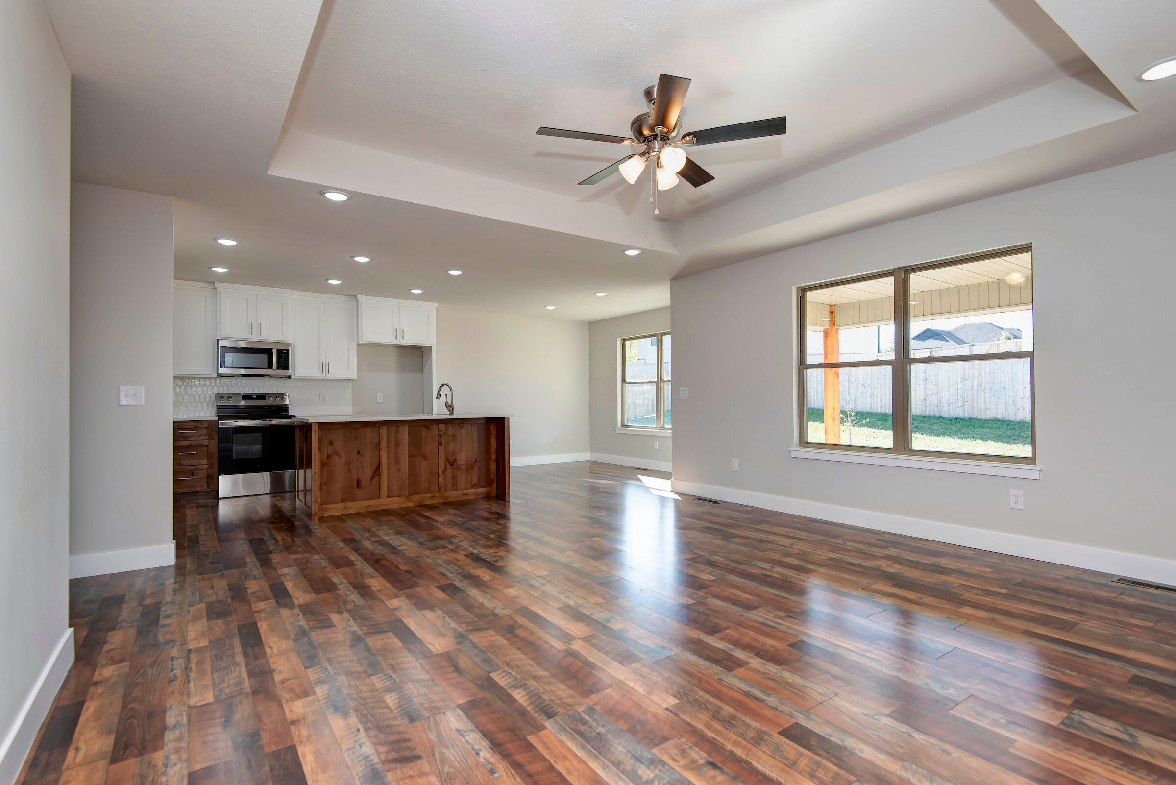 2608 West Pigeon Drive Property Photo 10