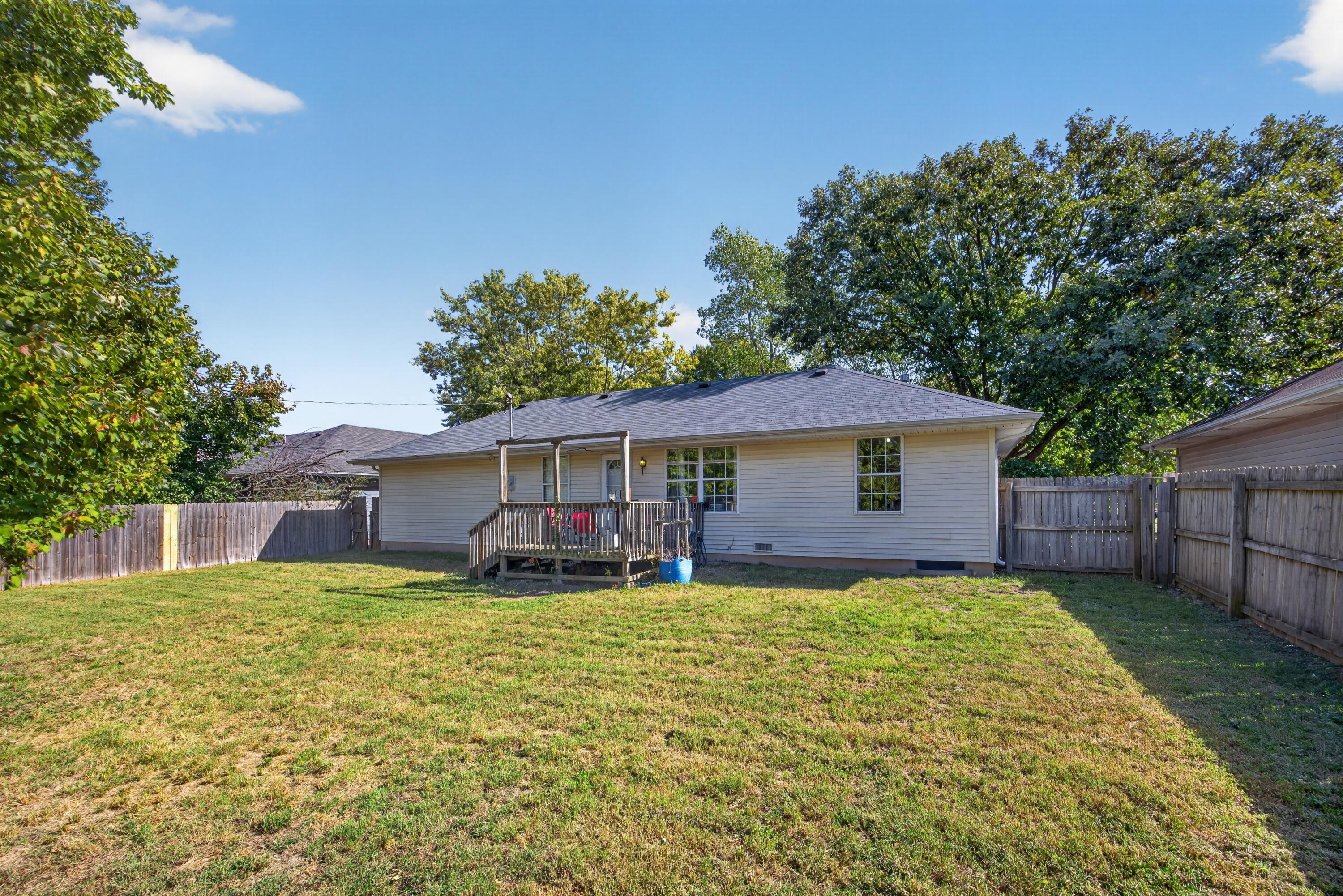 5627 South Dayton Avenue Property Photo 23