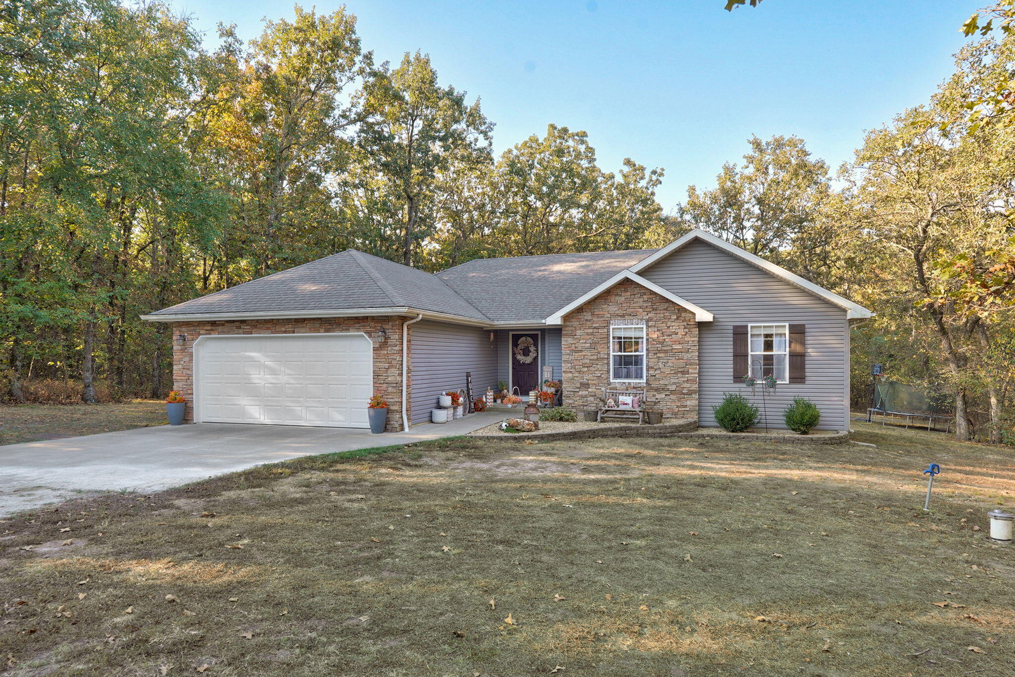 32 Rolling Hill Lane Property Photo 1